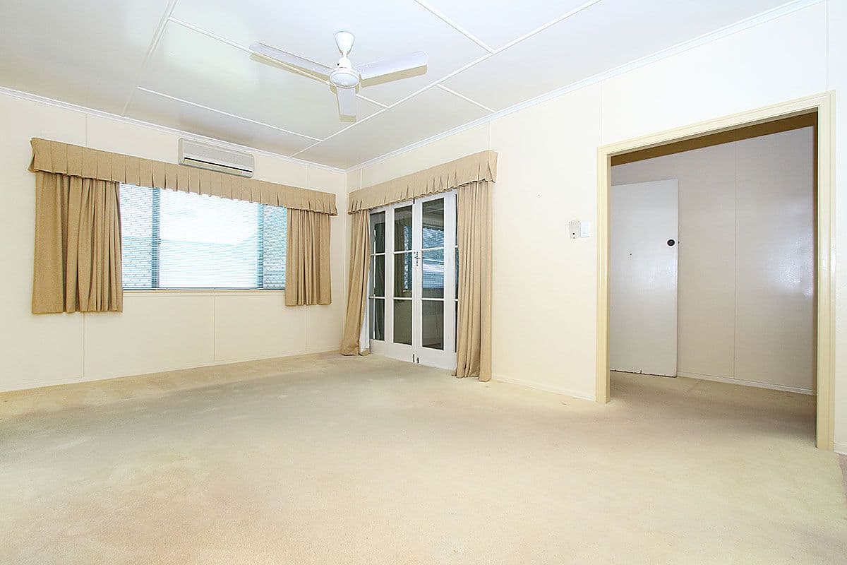6 Watsonia Drive, Leichhardt QLD 4305, Leichhardt - Thumbnail 5