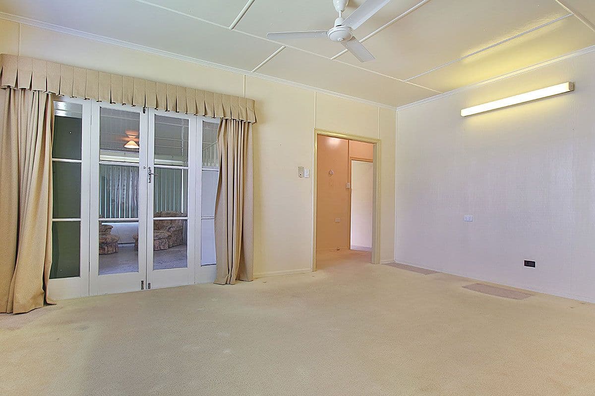 6 Watsonia Drive, Leichhardt QLD 4305, Leichhardt - Thumbnail 6