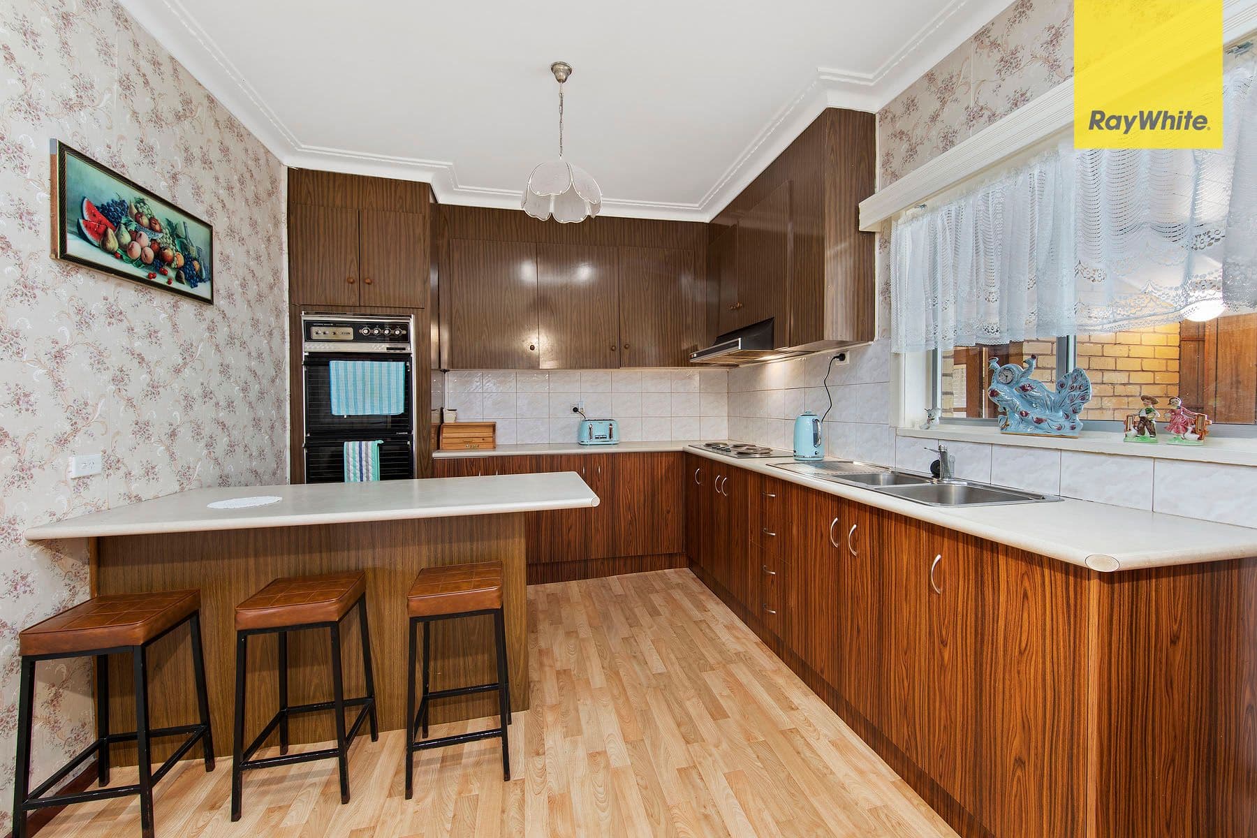 13 McIvor Road, St Albans VIC 3021, St Albans - Thumbnail 4
