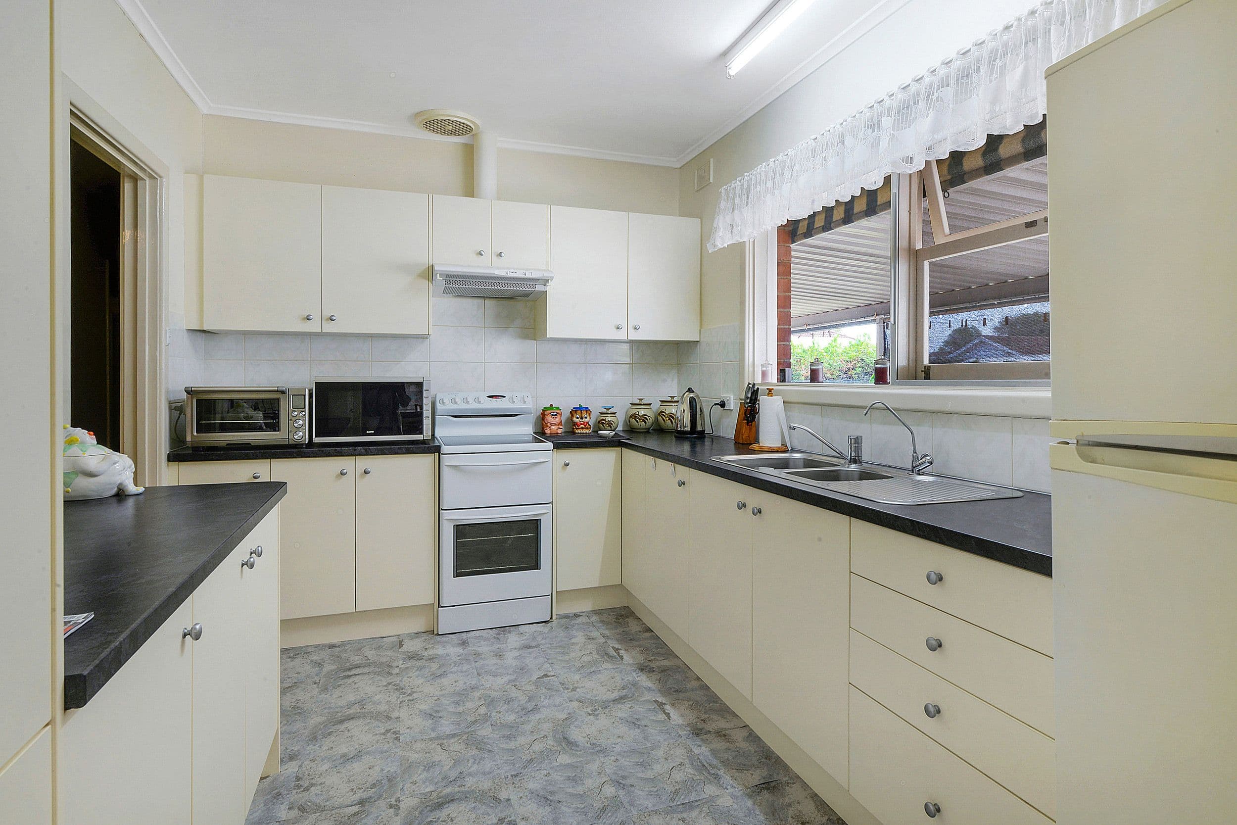 9 Adams Road, Elizabeth Park SA 5113, Elizabeth Park - Thumbnail 4