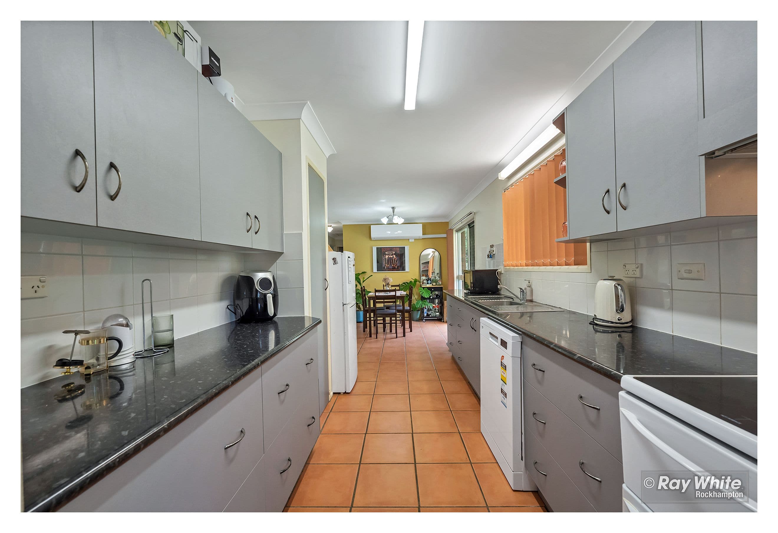 17 Thomas Street, Norman Gardens QLD 4701, Norman Gardens - Thumbnail 3