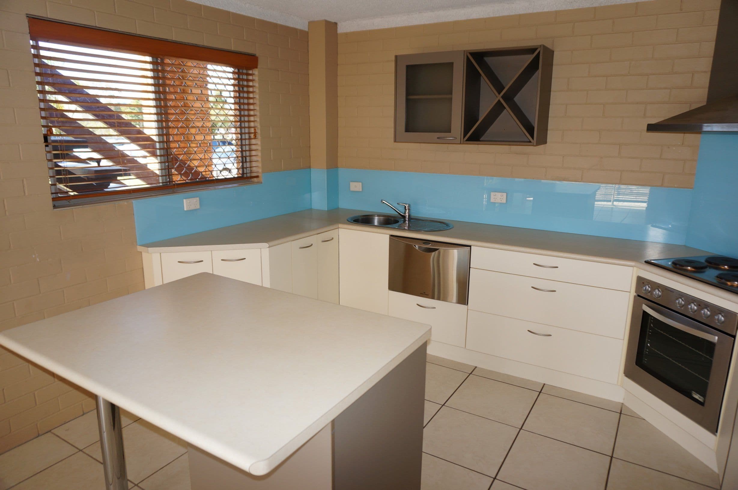 24 Akeringa Place, MOOLOOLABA QLD 4557, Mooloolaba - Thumbnail 4