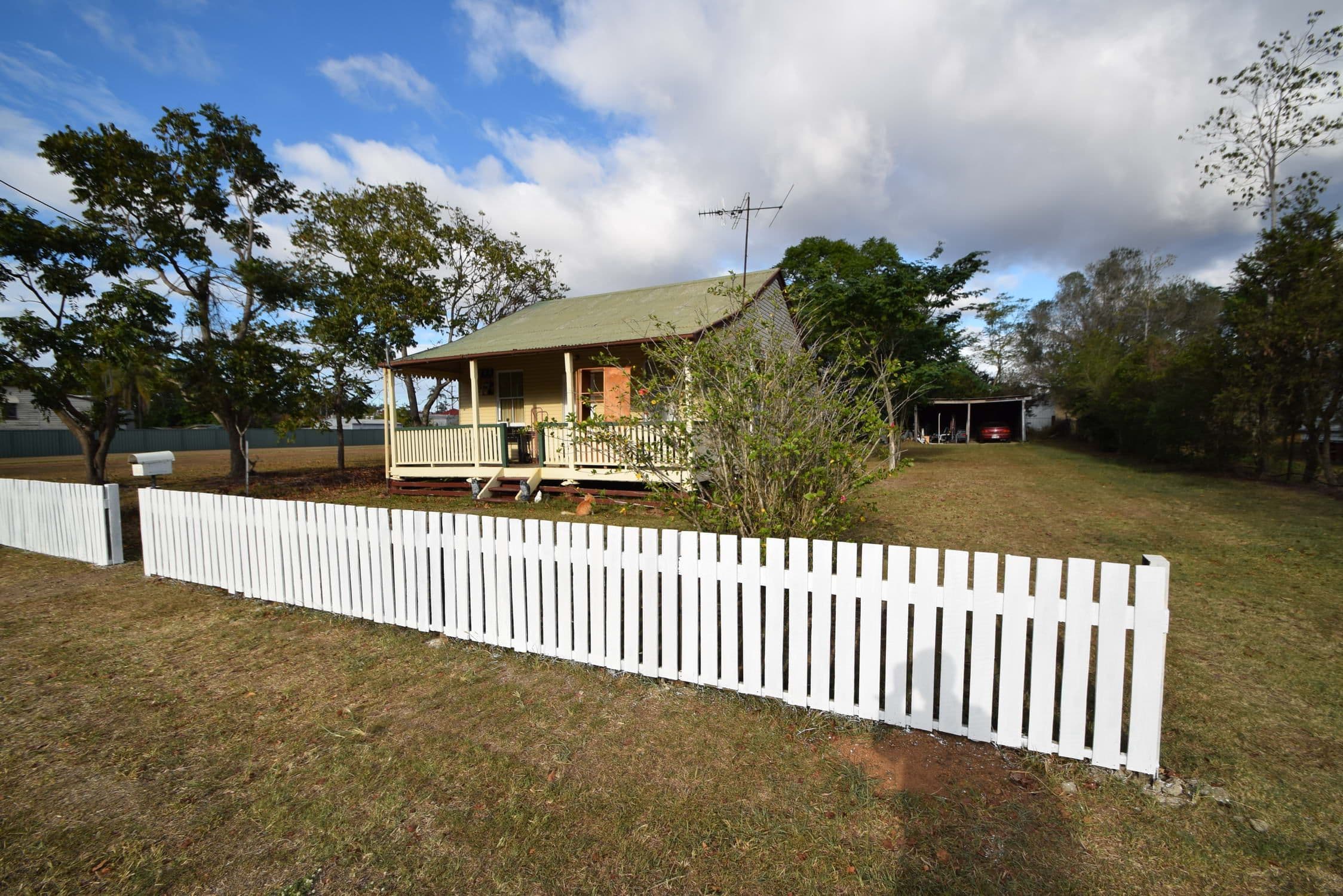 12 Adelaide Street, Esk QLD 4312, Esk - Image 1