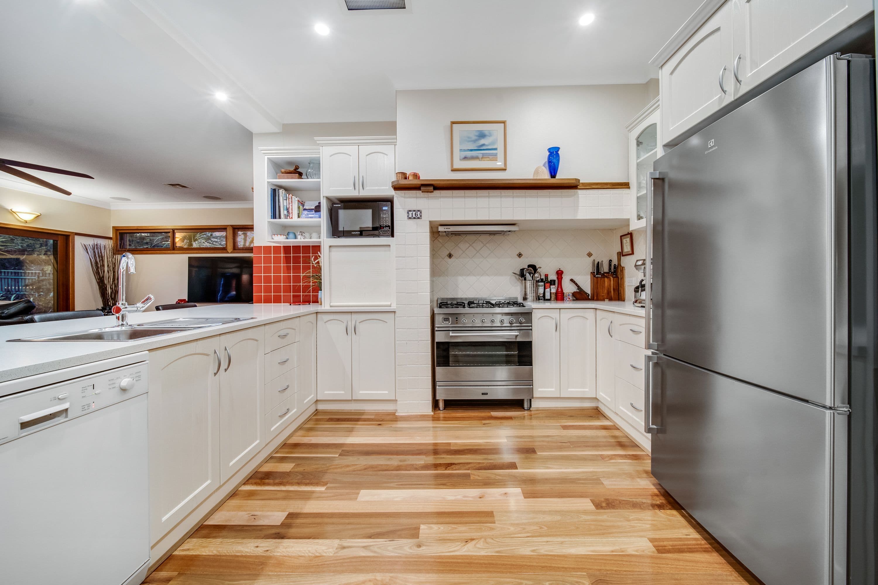 16 Meehan Gardens, Narrabundah ACT 2604, Narrabundah - Thumbnail 6