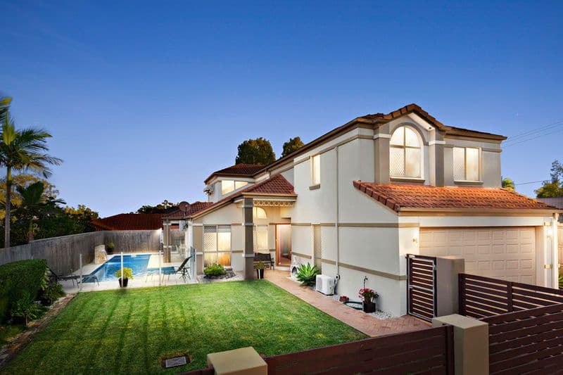 8 Dorval Close, Mansfield - Image 1