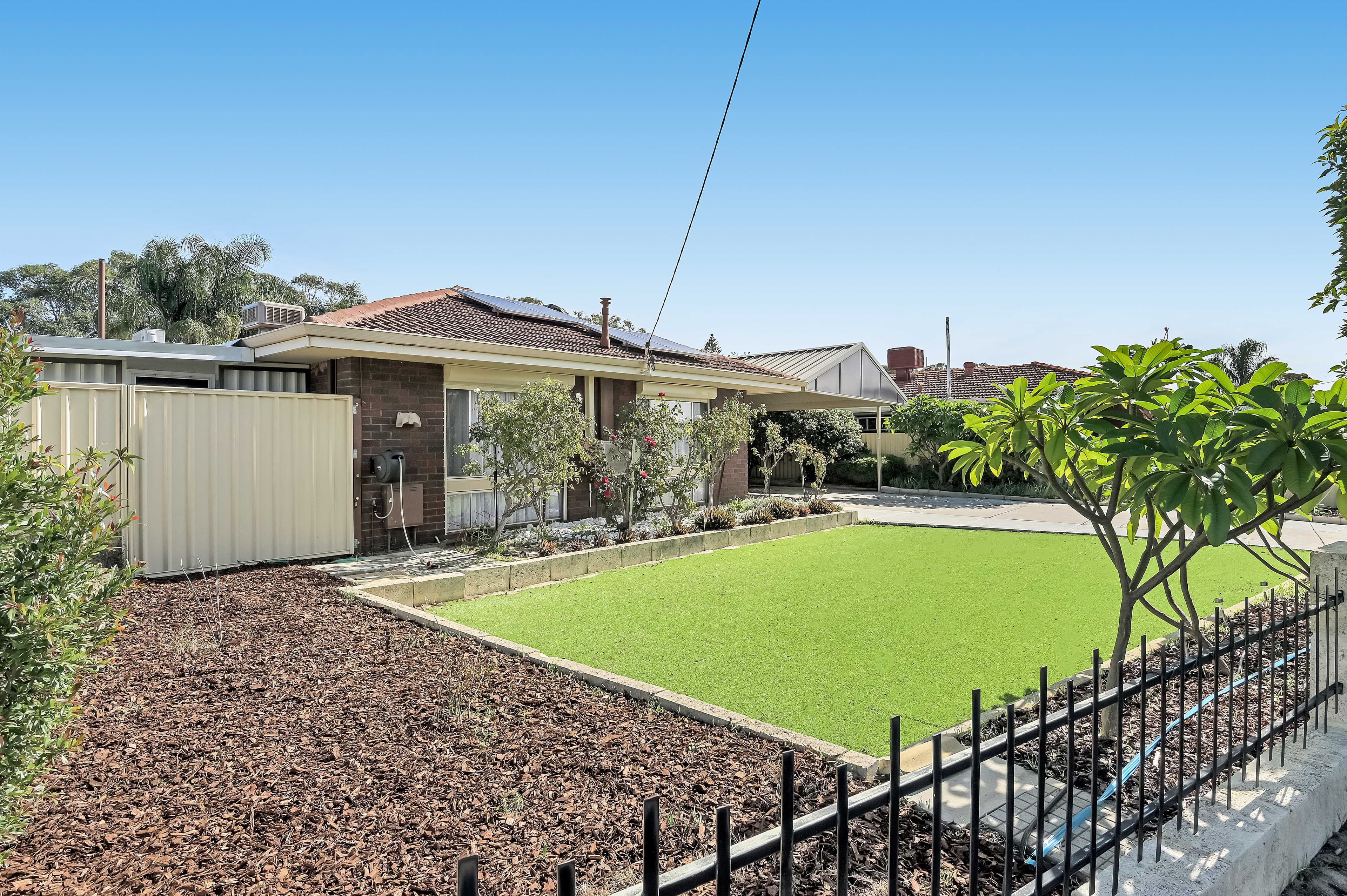 15 Griffith Way, Thornlie WA 6108, Thornlie - Thumbnail 2