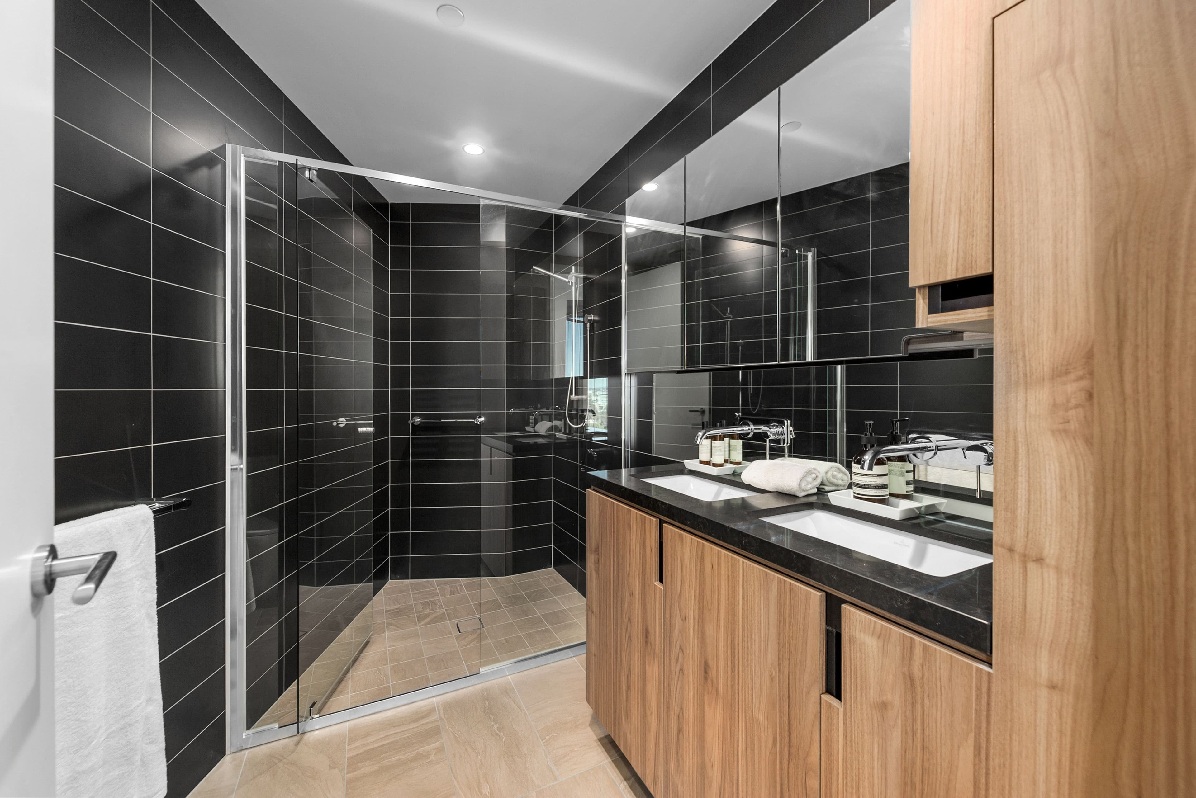 25 Shafston Avenue, Kangaroo Point QLD 4169, Kangaroo Point - Thumbnail 6