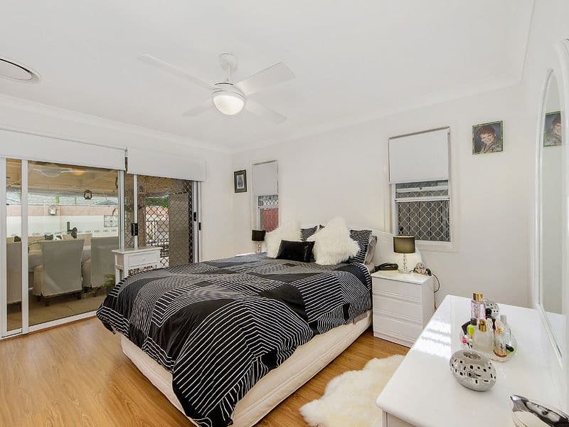 4 Casablanca Court, Burleigh Waters QLD 4220, Burleigh Waters - Thumbnail 7