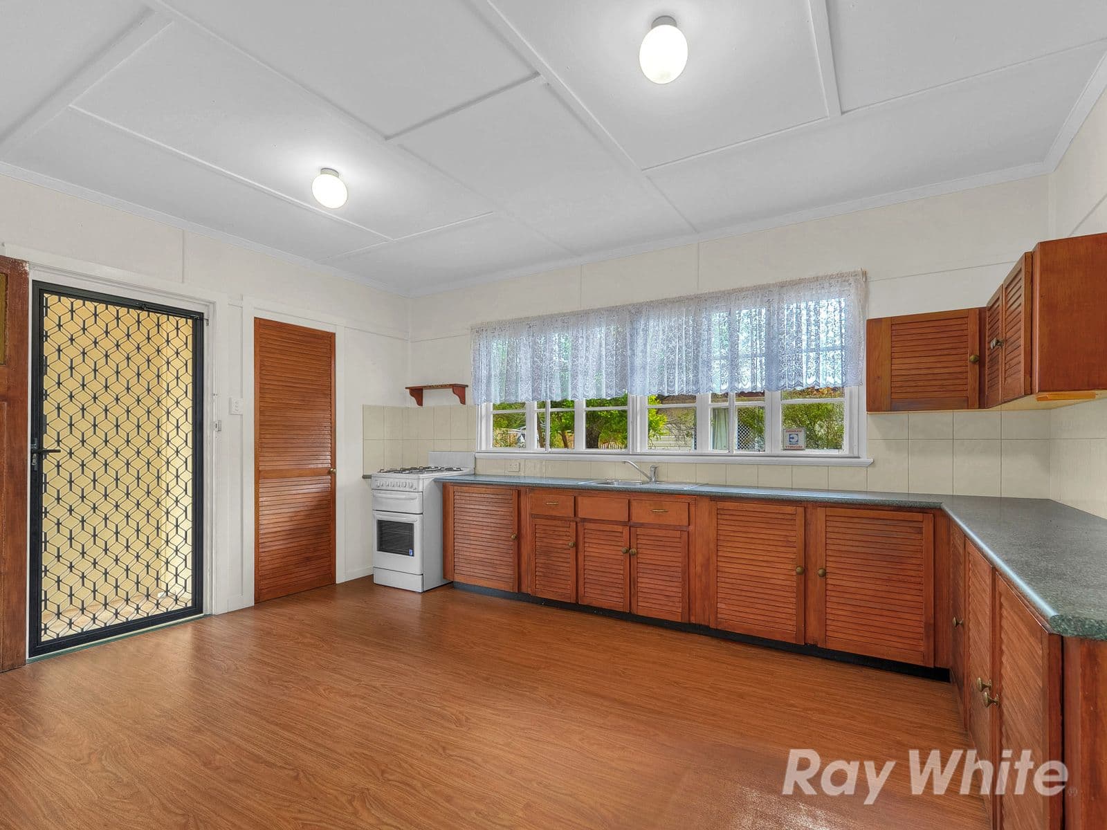 12 Barellan Street, Stafford QLD 4053, Stafford - Thumbnail 3
