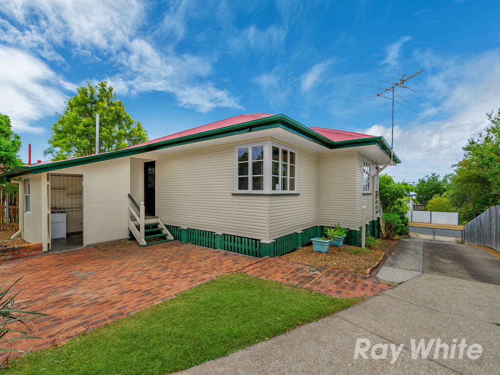 12 Barellan Street, Stafford QLD 4053, Stafford - Thumbnail 8