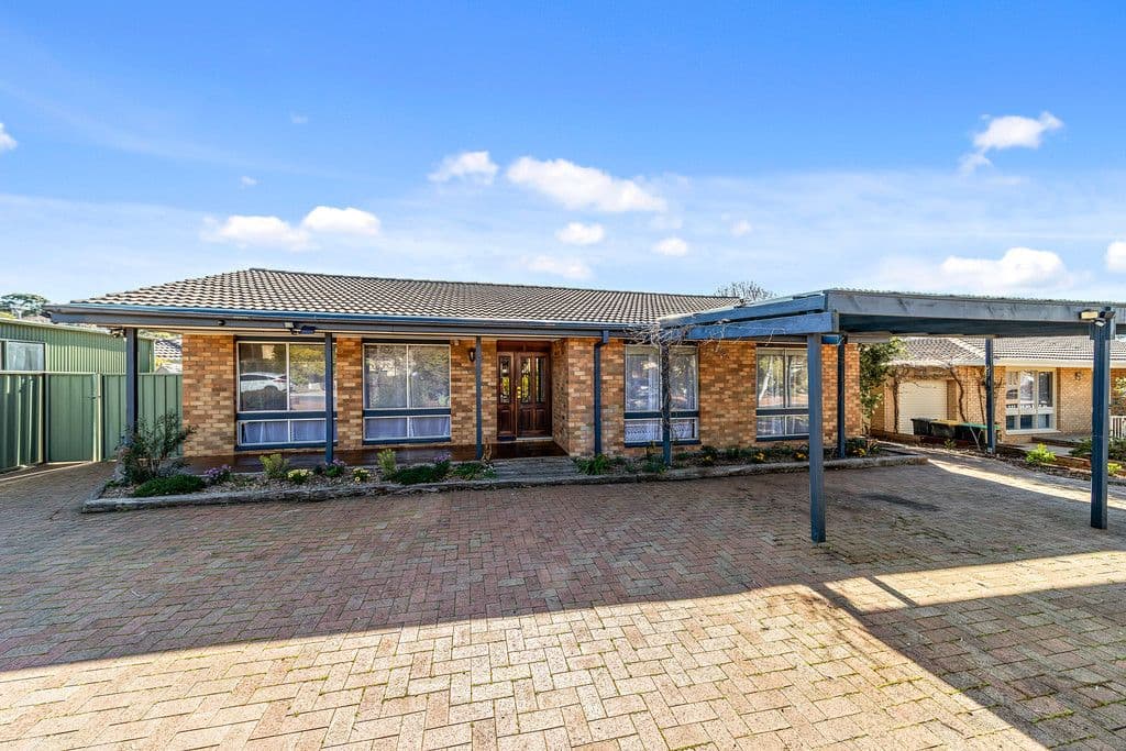 6 Bardsley Place, Holt ACT 2615, Holt - Thumbnail 2