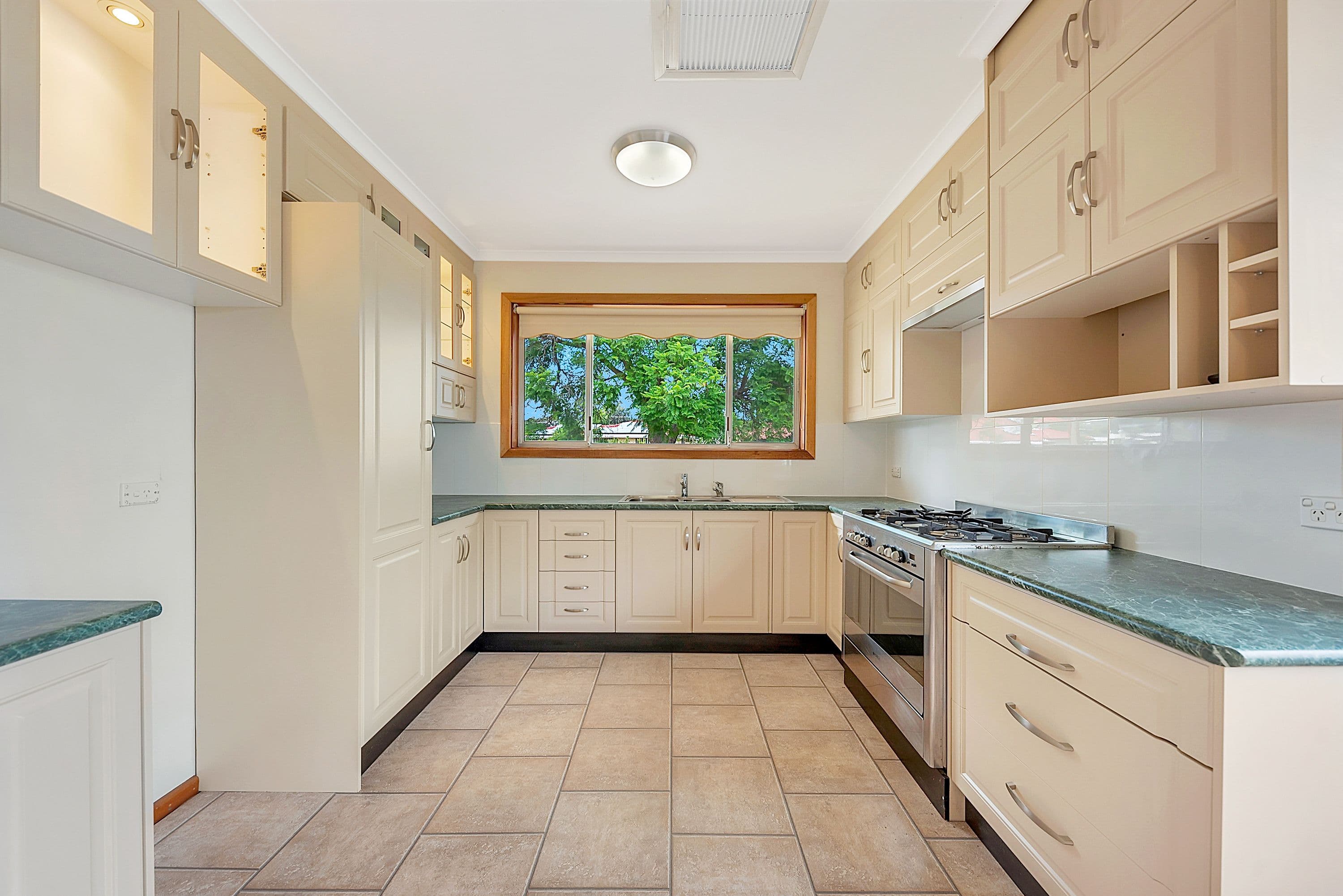 15 Down Crescent, Salisbury Downs SA 5108, Salisbury Downs - Thumbnail 2