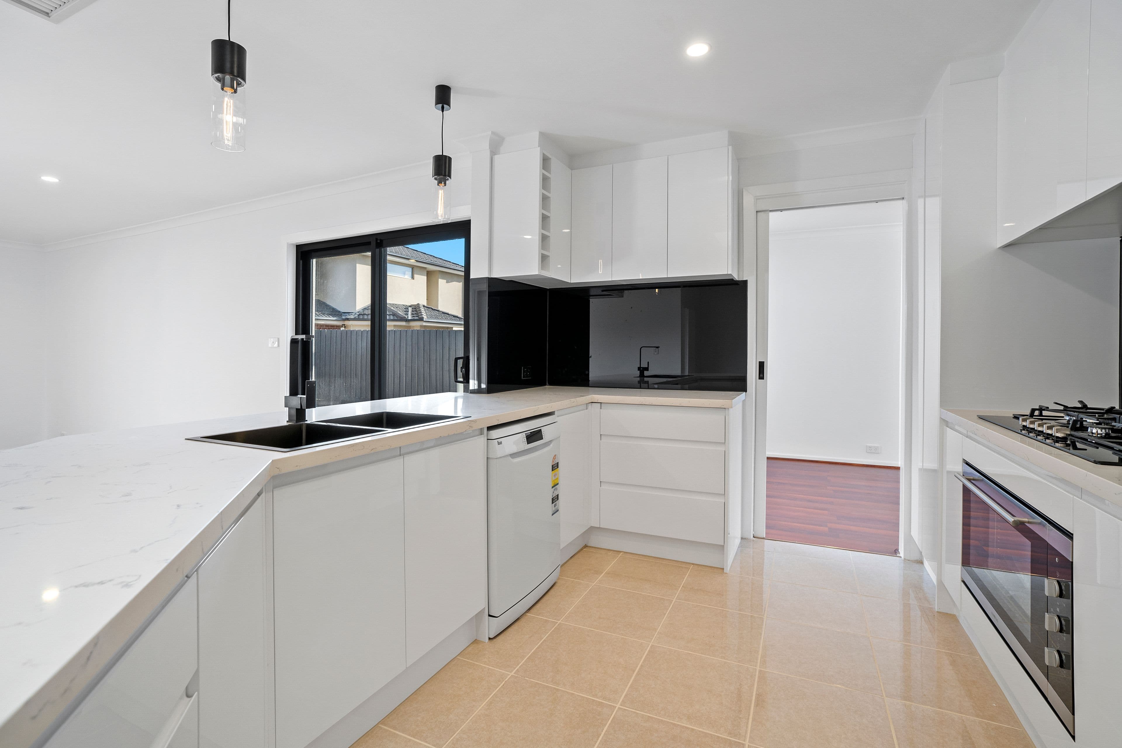 14 Beverley Street, Scoresby VIC 3179, Scoresby - Thumbnail 3
