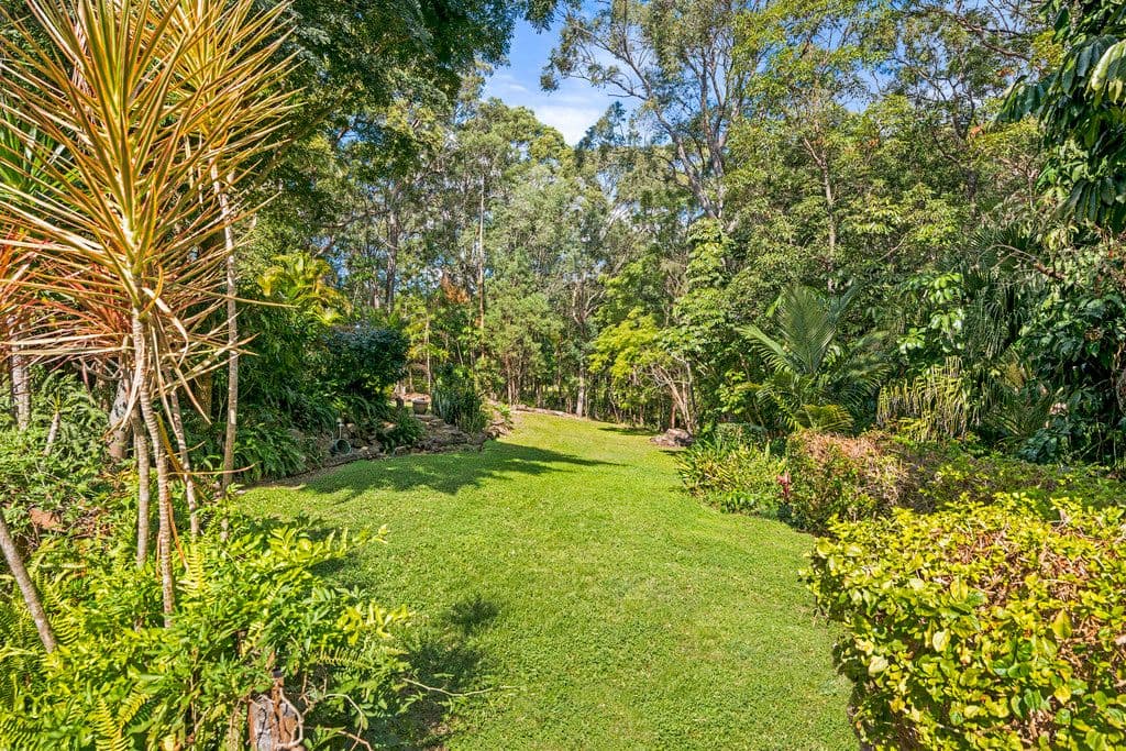 3 Cheshire Grove, Elanora QLD 4221, Elanora - Thumbnail 8