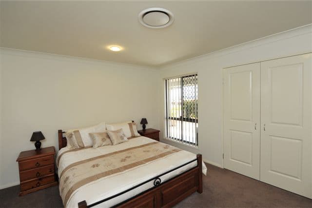 1 Madison Court, GLENVALE QLD 4350, Glenvale - Thumbnail 7