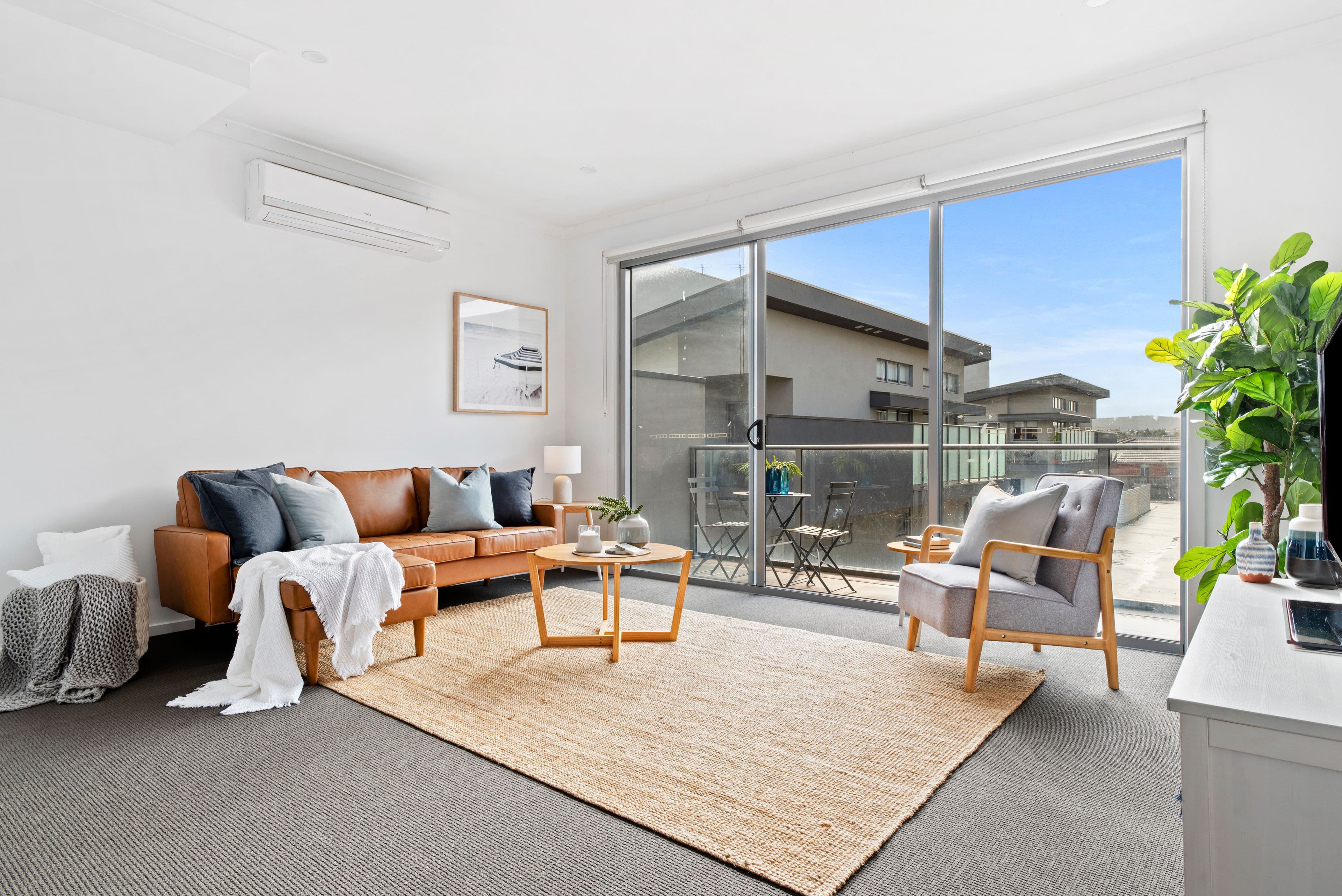24 Topal Drive, Officer VIC 3809, Officer - Thumbnail 2