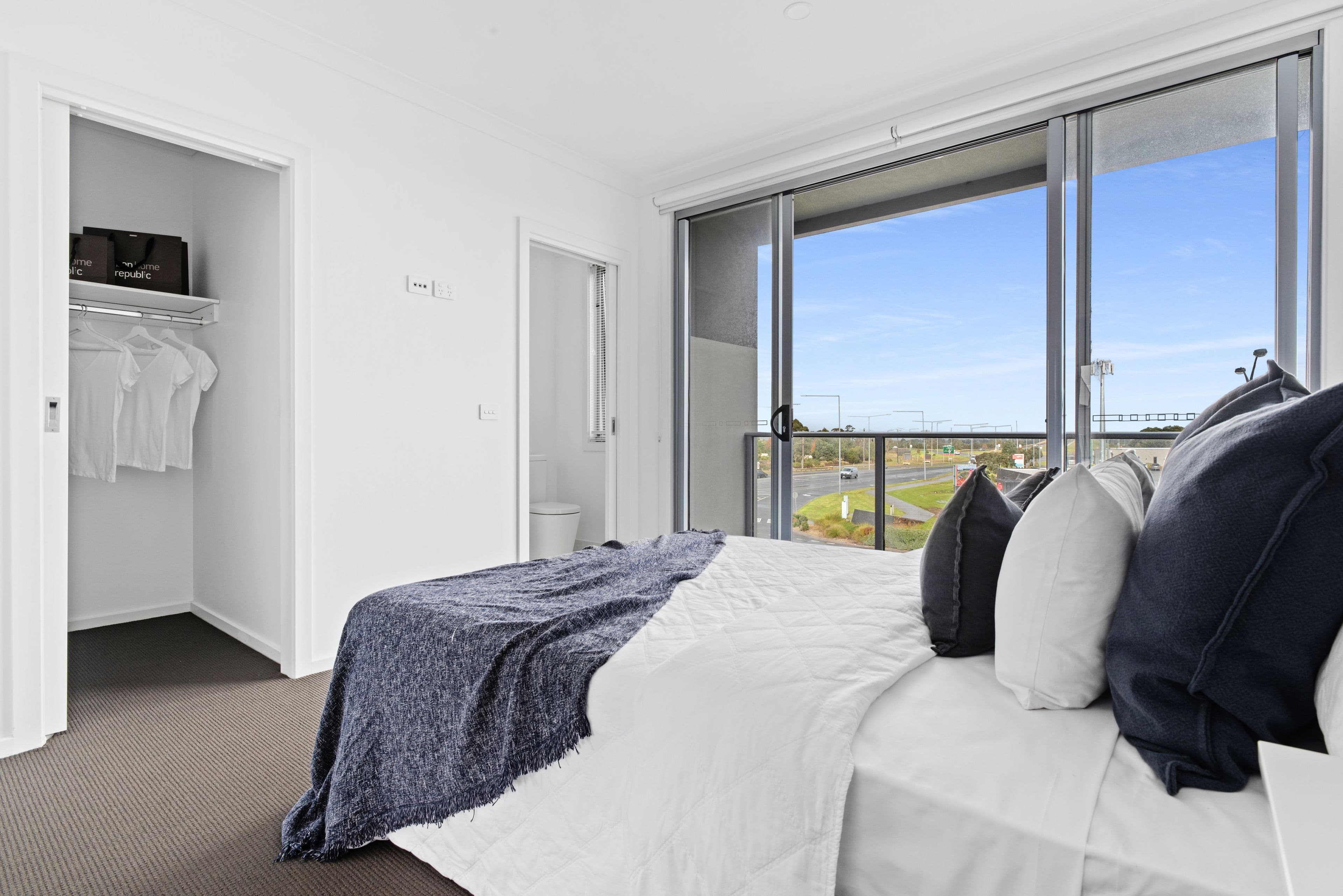 24 Topal Drive, Officer VIC 3809, Officer - Thumbnail 7