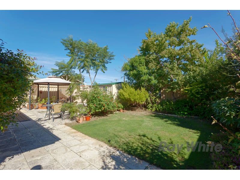 24 Beedelup Loop, BIBRA LAKE WA 6163, Bibra Lake - Thumbnail 4