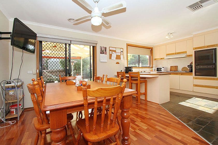 7 Senior Close, MILL PARK VIC 3082, Mill Park - Thumbnail 3