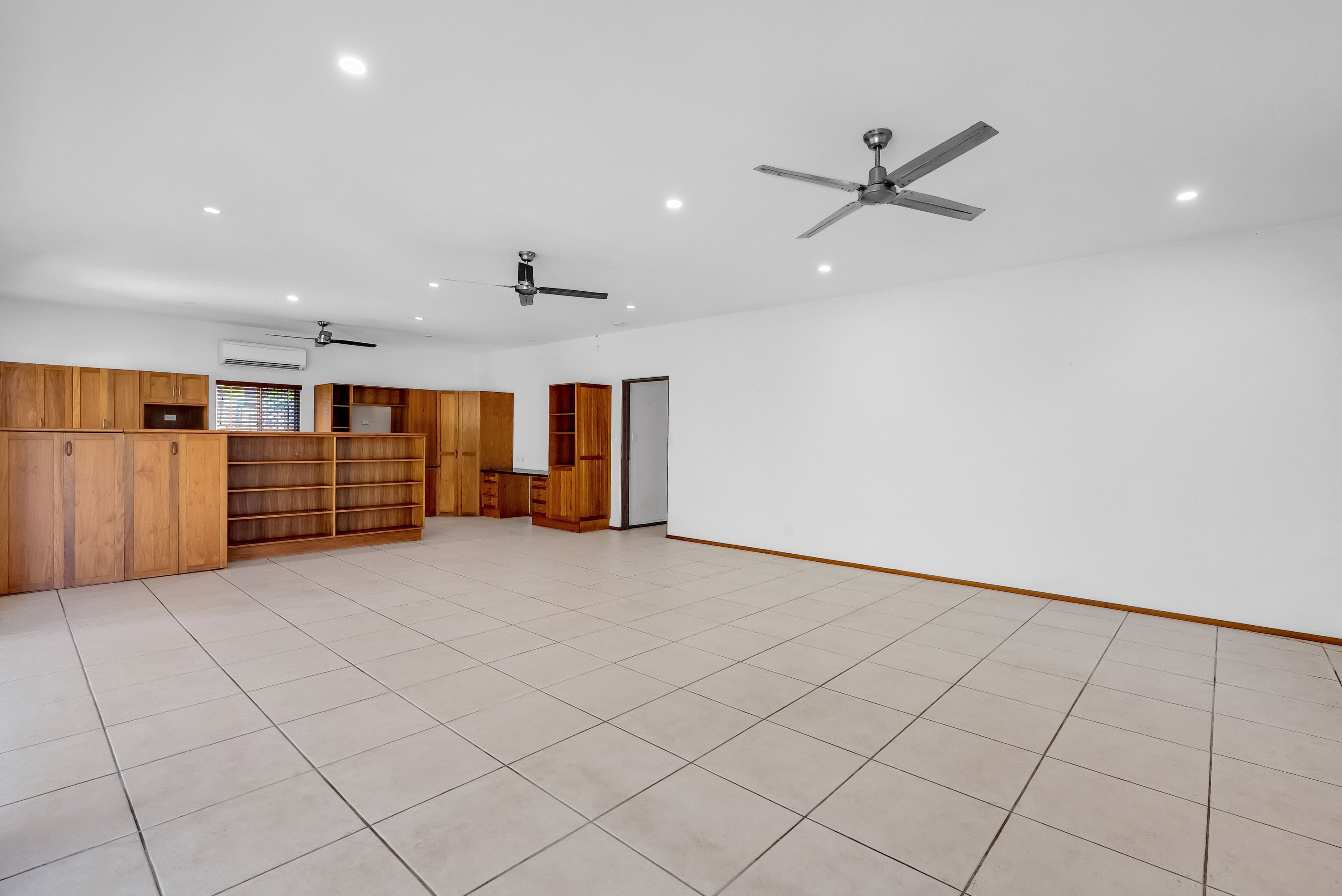 1 Monica Close, Holloways Beach QLD 4878, Holloways Beach - Thumbnail 7