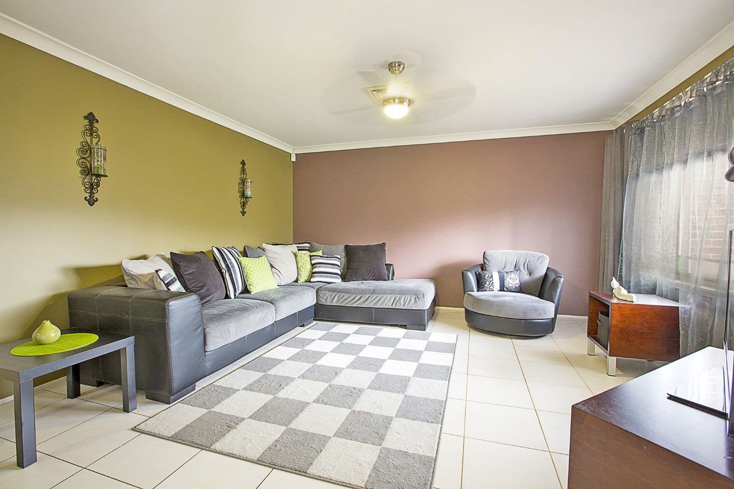 50 Bija Drive, Glenmore Park - Thumbnail 2