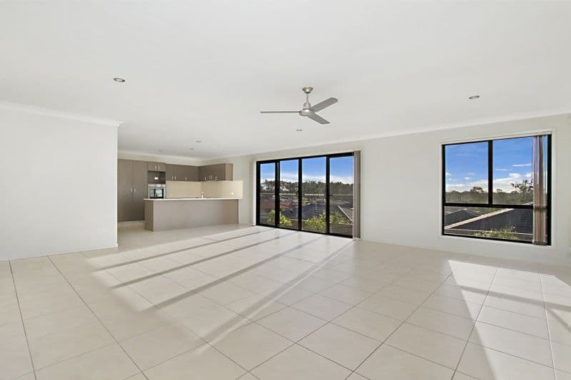 50 Outlook Drive, WATERFORD QLD 4133, Waterford - Thumbnail 2