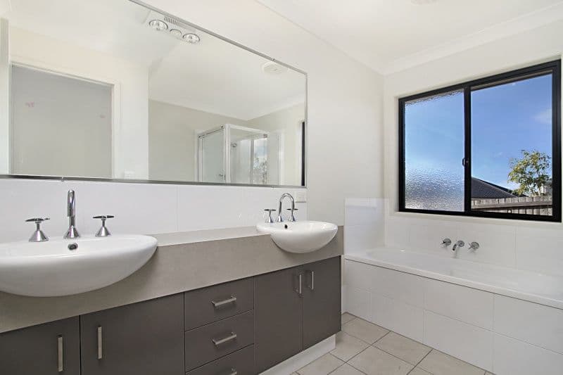 50 Outlook Drive, WATERFORD QLD 4133, Waterford - Thumbnail 5