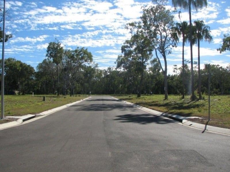 MOORE PARK BEACH QLD 4670, Moore Park Beach - Thumbnail 6
