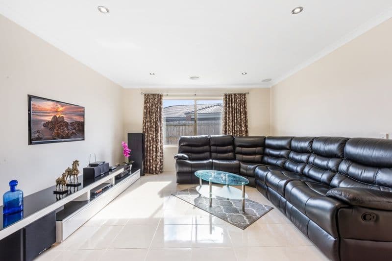 10 Hamish Drive, Bannockburn VIC 3331, Bannockburn - Thumbnail 3