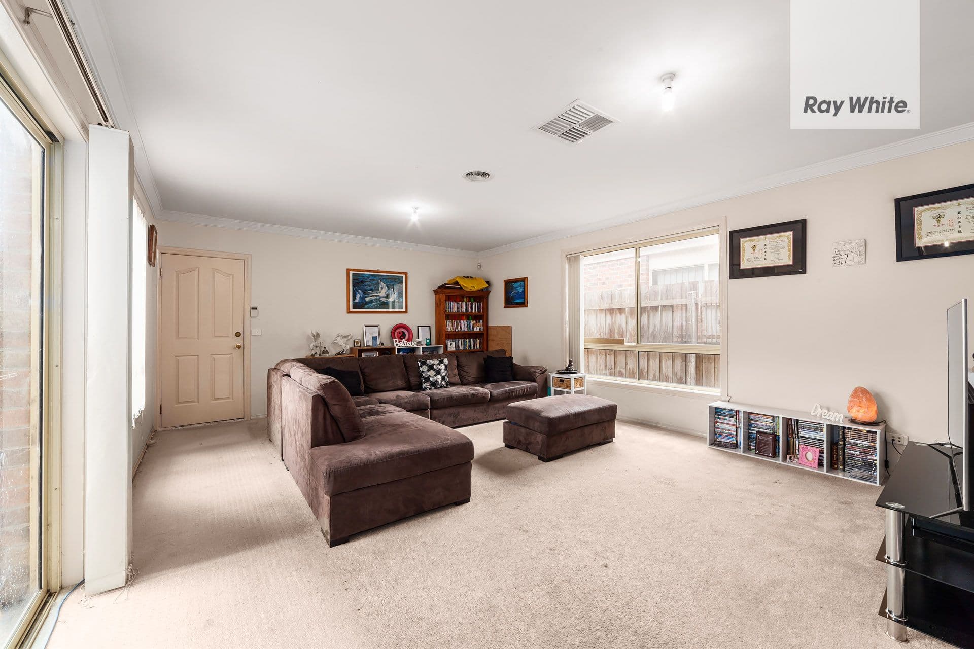 129 The Lakes Boulevard, South Morang VIC 3752, South Morang - Thumbnail 3