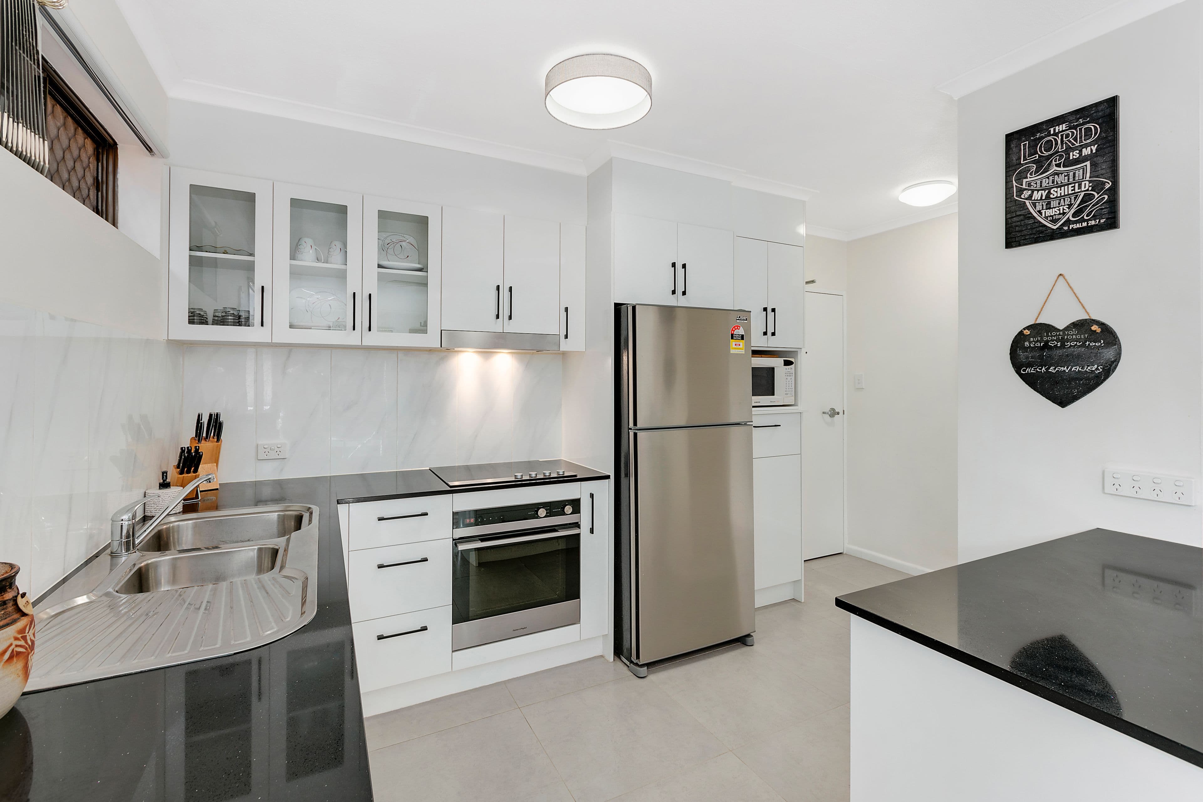 490 Marine Parade, Biggera Waters QLD 4216, Biggera Waters - Thumbnail 4