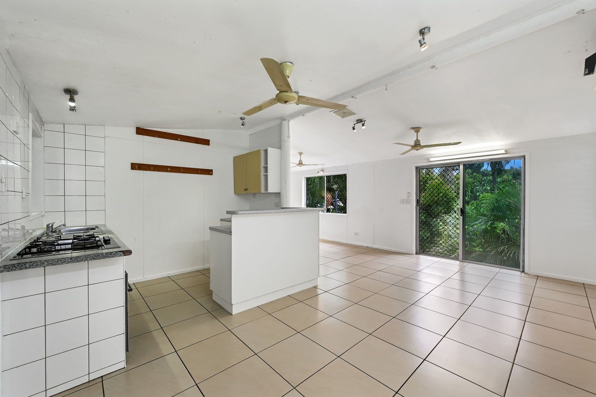 164 Ocean Parade, Balgal Beach QLD 4816, Balgal Beach - Thumbnail 7