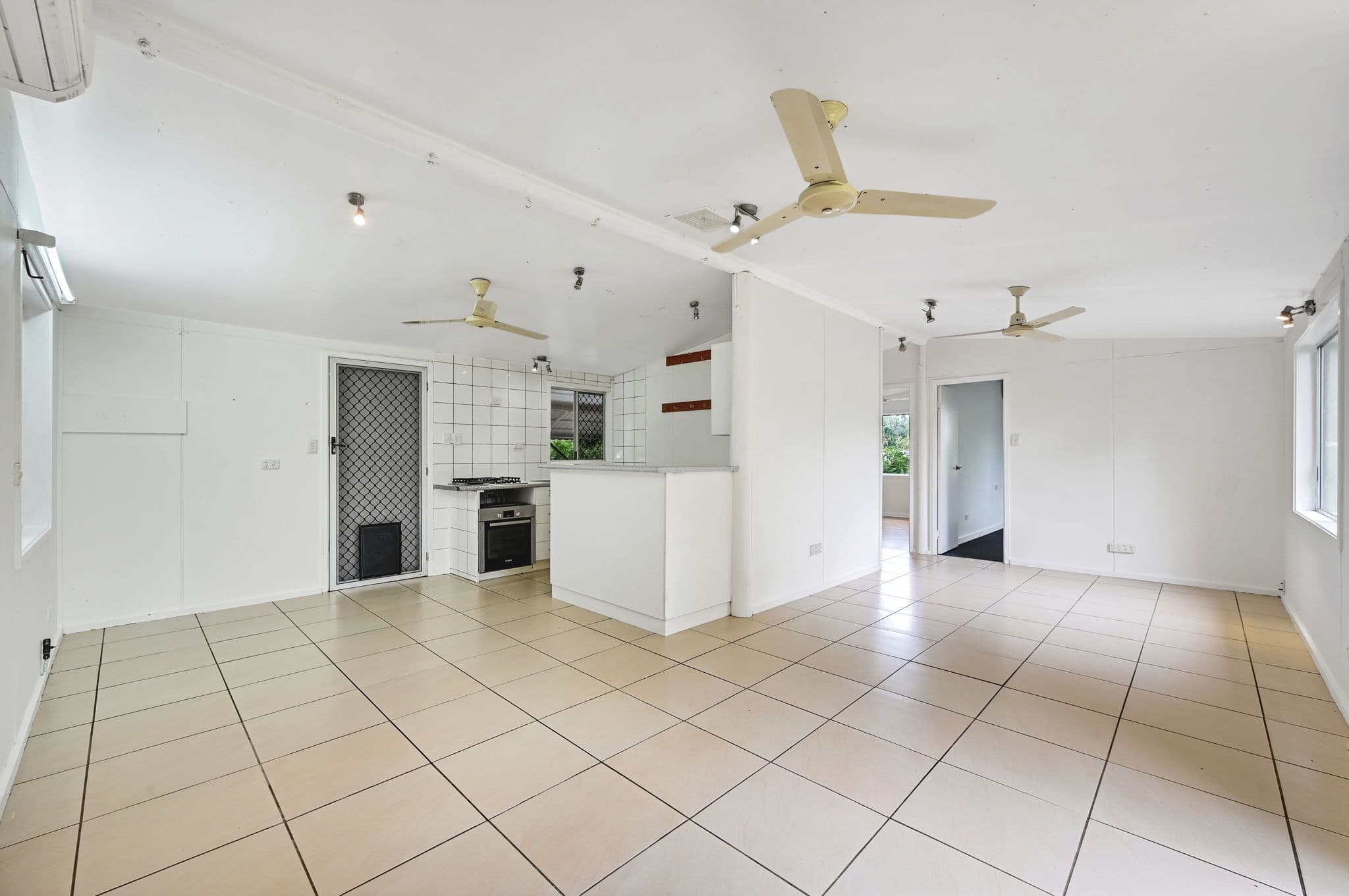 164 Ocean Parade, Balgal Beach QLD 4816, Balgal Beach - Thumbnail 8