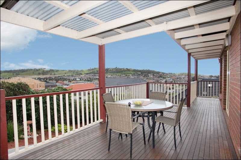 16 Rialton Rise, SOUTH MORANG VIC 3752, South Morang - Thumbnail 3
