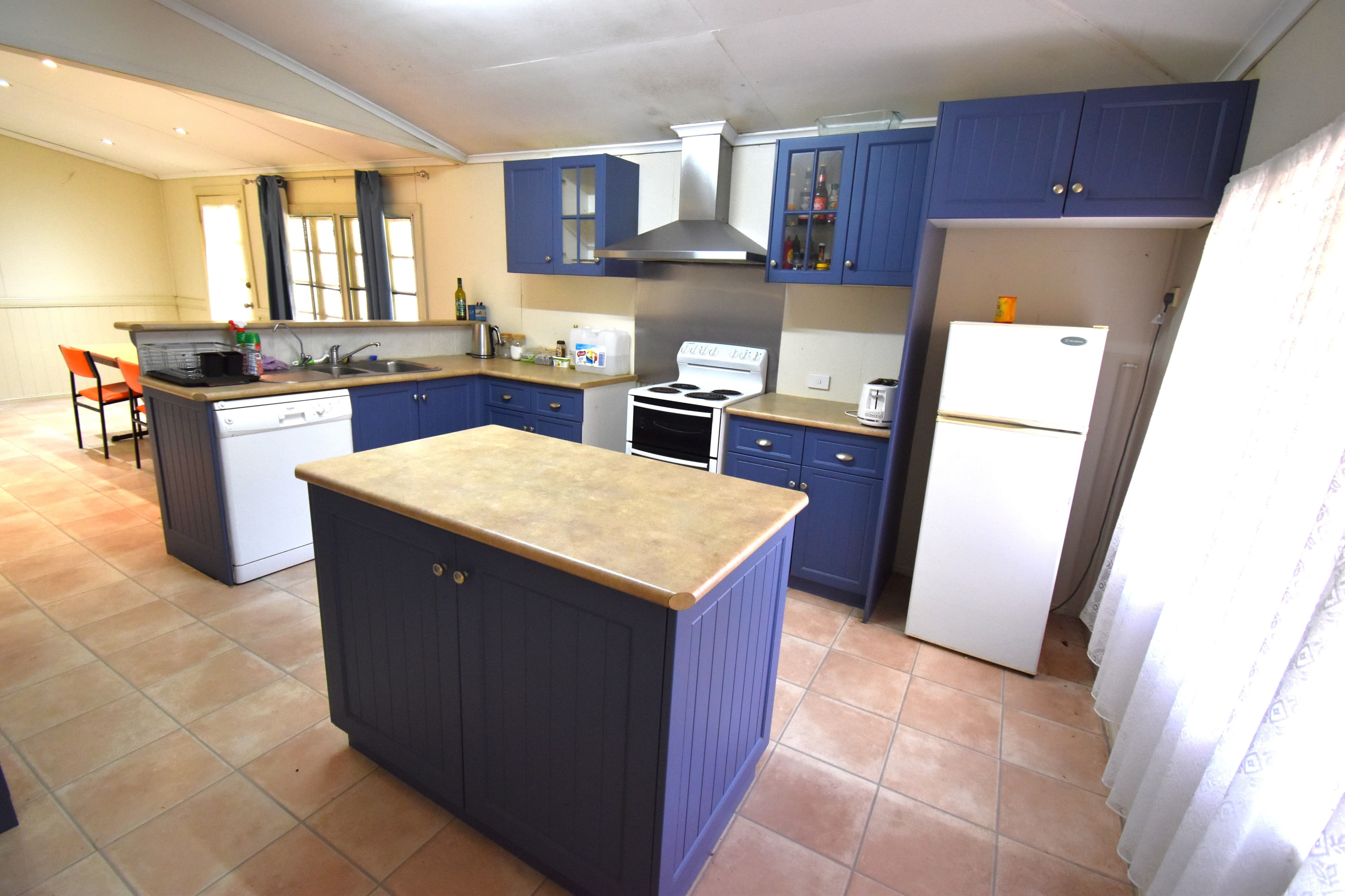 65 Falcon Street, Longreach QLD 4730, Longreach - Thumbnail 5