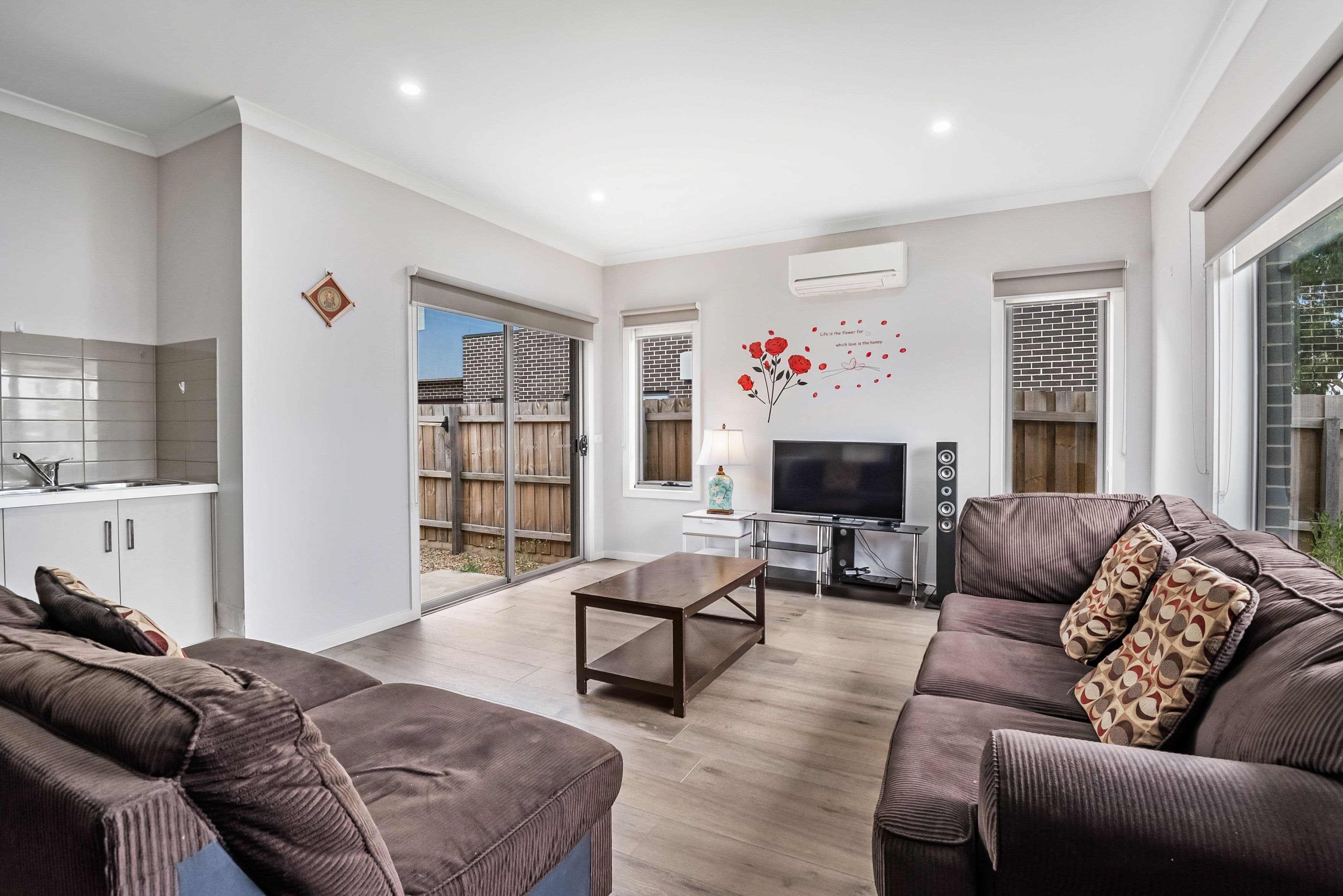 63 Boldrewood Parade, Reservoir VIC 3073, Reservoir - Thumbnail 3