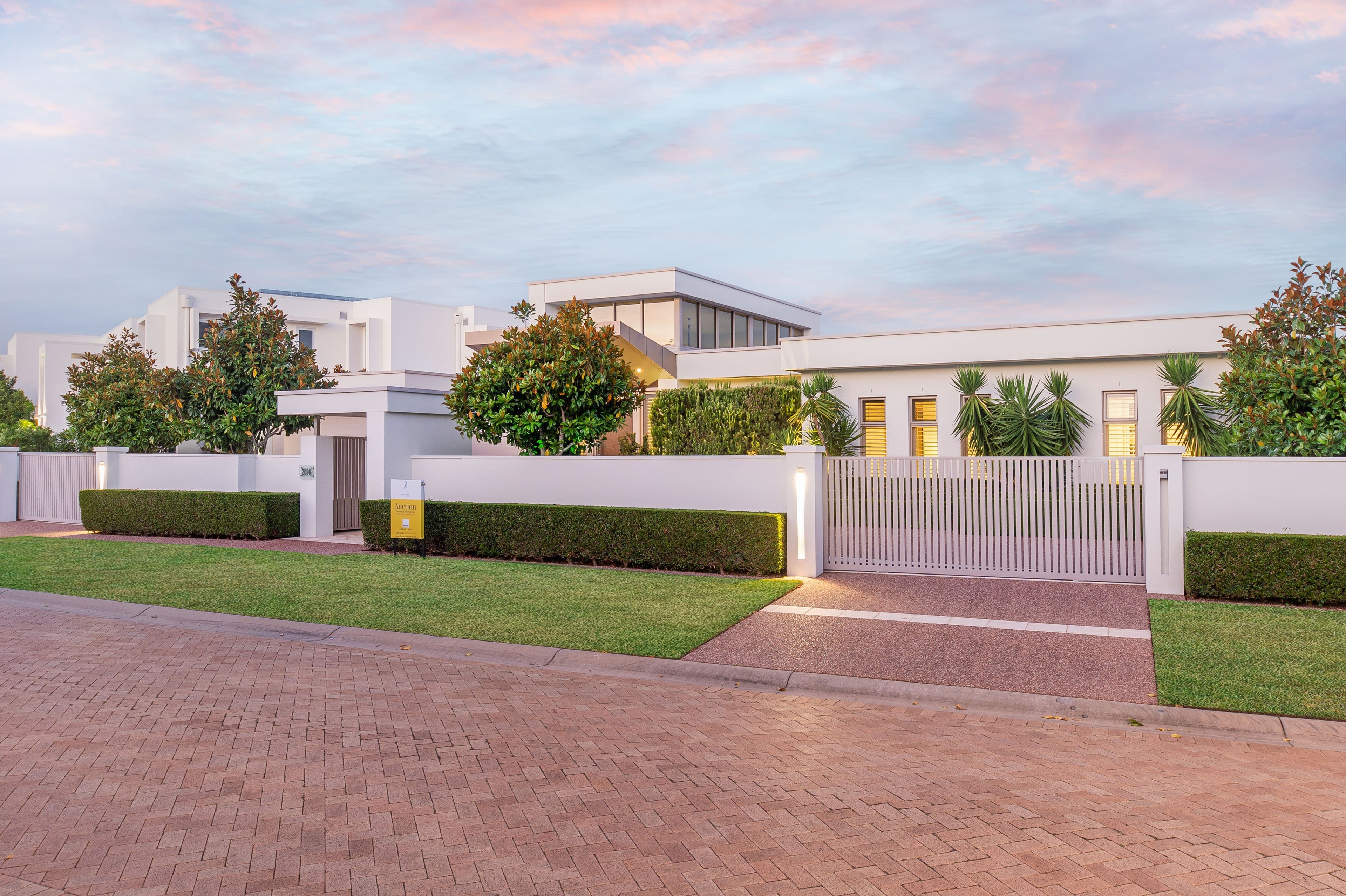 2096 The Circle, Sanctuary Cove QLD 4212, Sanctuary Cove - Thumbnail 2