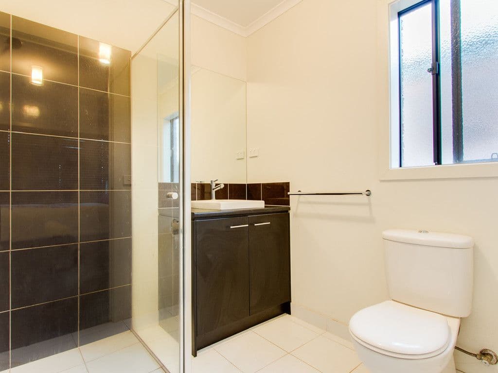 15 Rifflebird Drive, Tarneit VIC 3029, Tarneit - Thumbnail 3