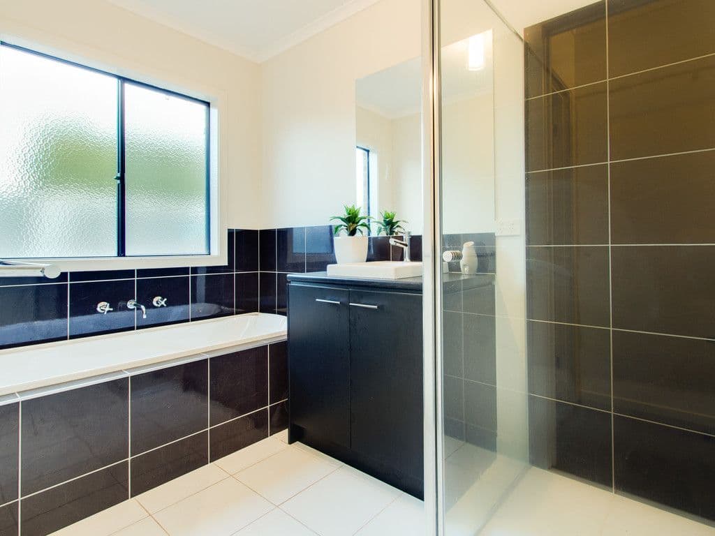 15 Rifflebird Drive, Tarneit VIC 3029, Tarneit - Thumbnail 8