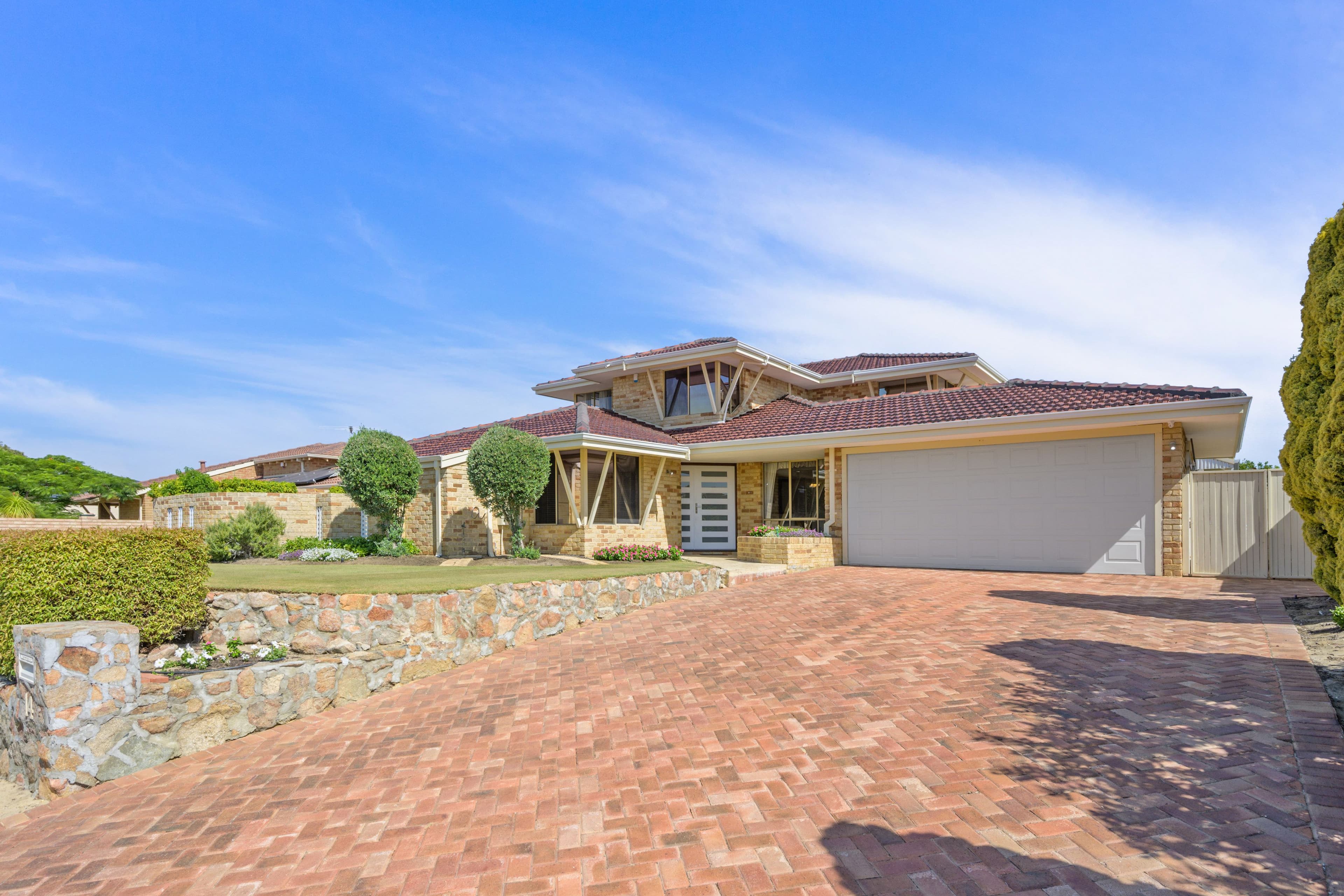 14 Lesueur Rise, Sorrento WA 6020, Sorrento - Thumbnail 2