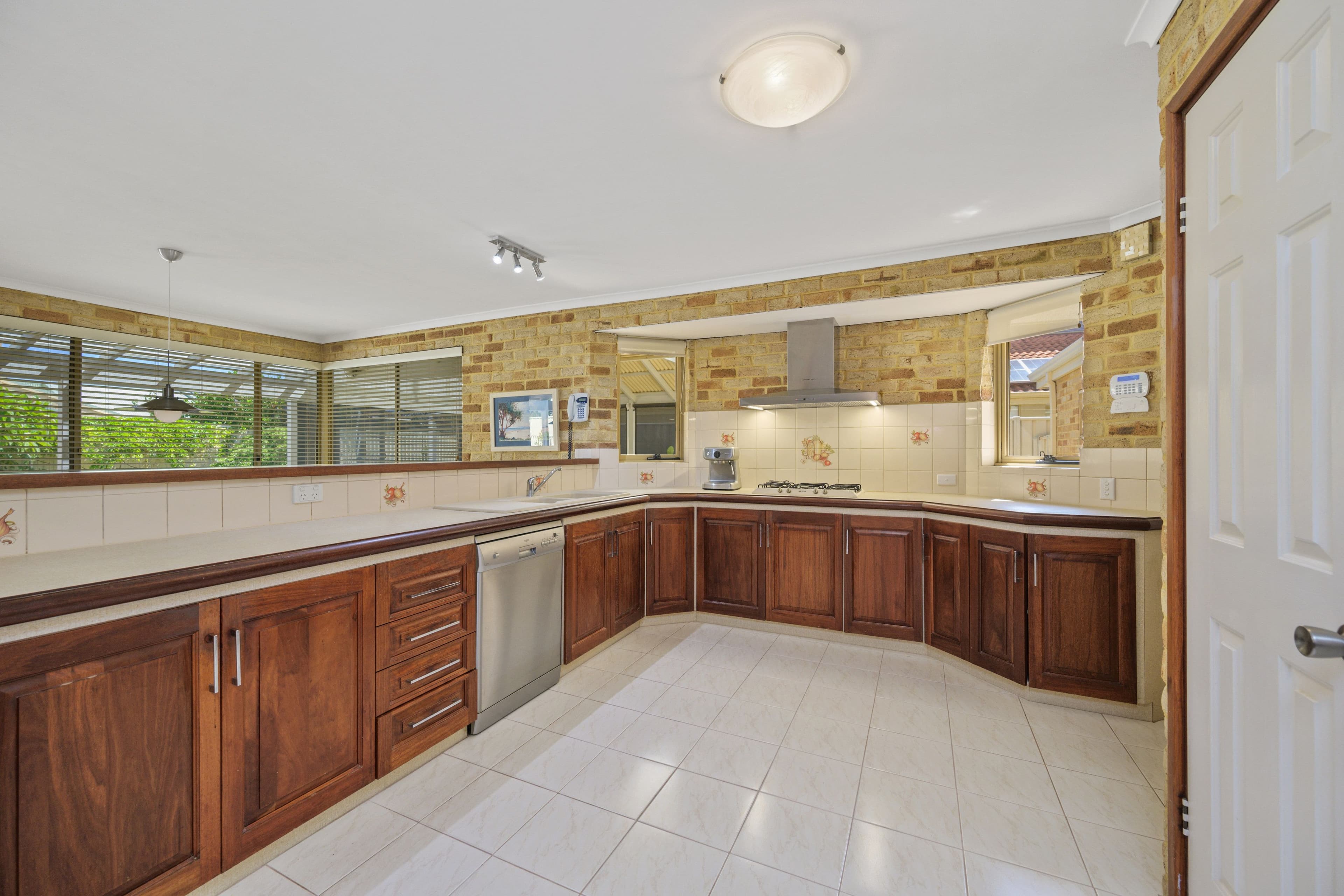 14 Lesueur Rise, Sorrento WA 6020, Sorrento - Thumbnail 5