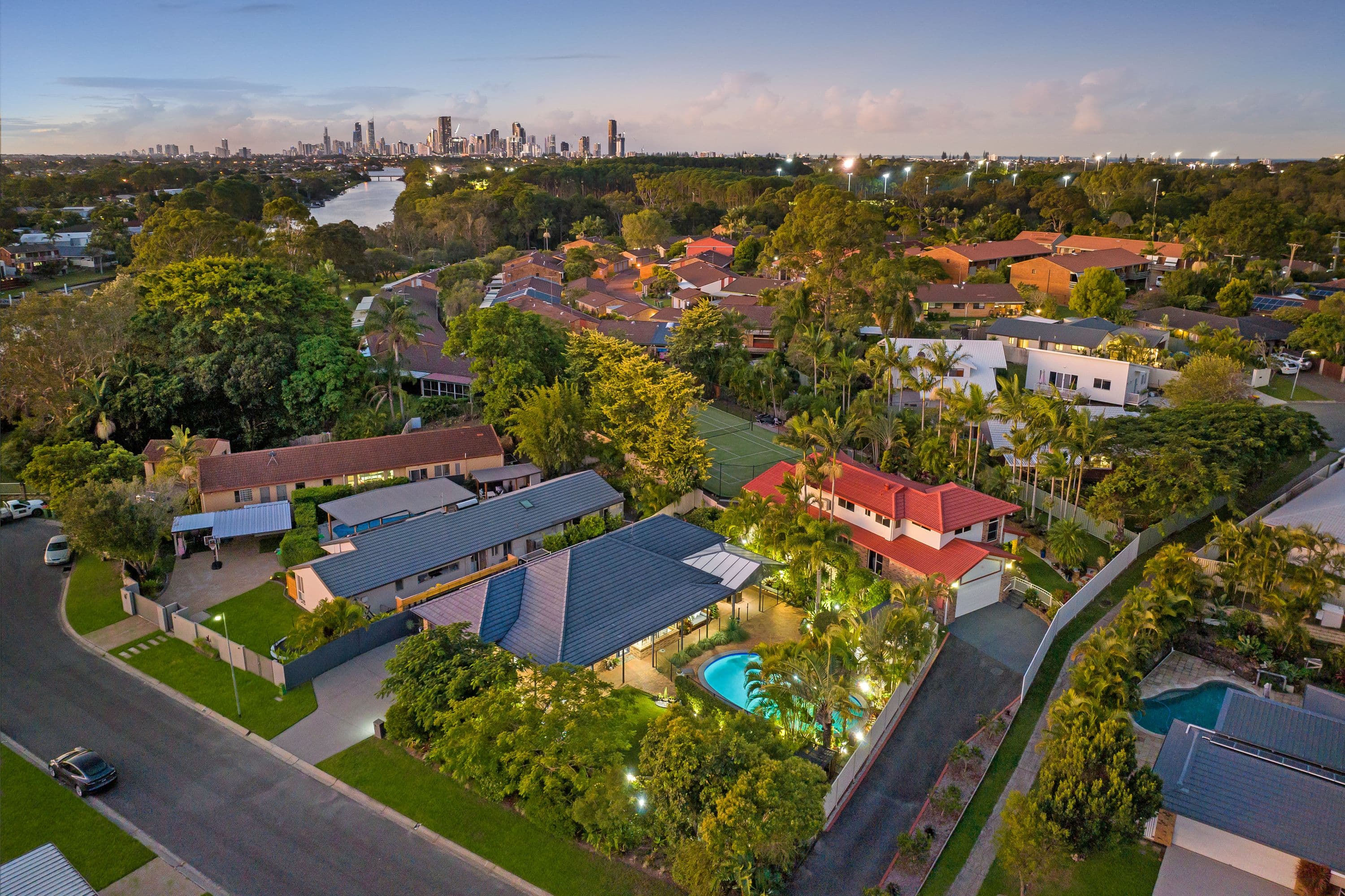 10 Beaconsfield Drive, Burleigh Waters QLD 4220, Burleigh Waters - Image 1