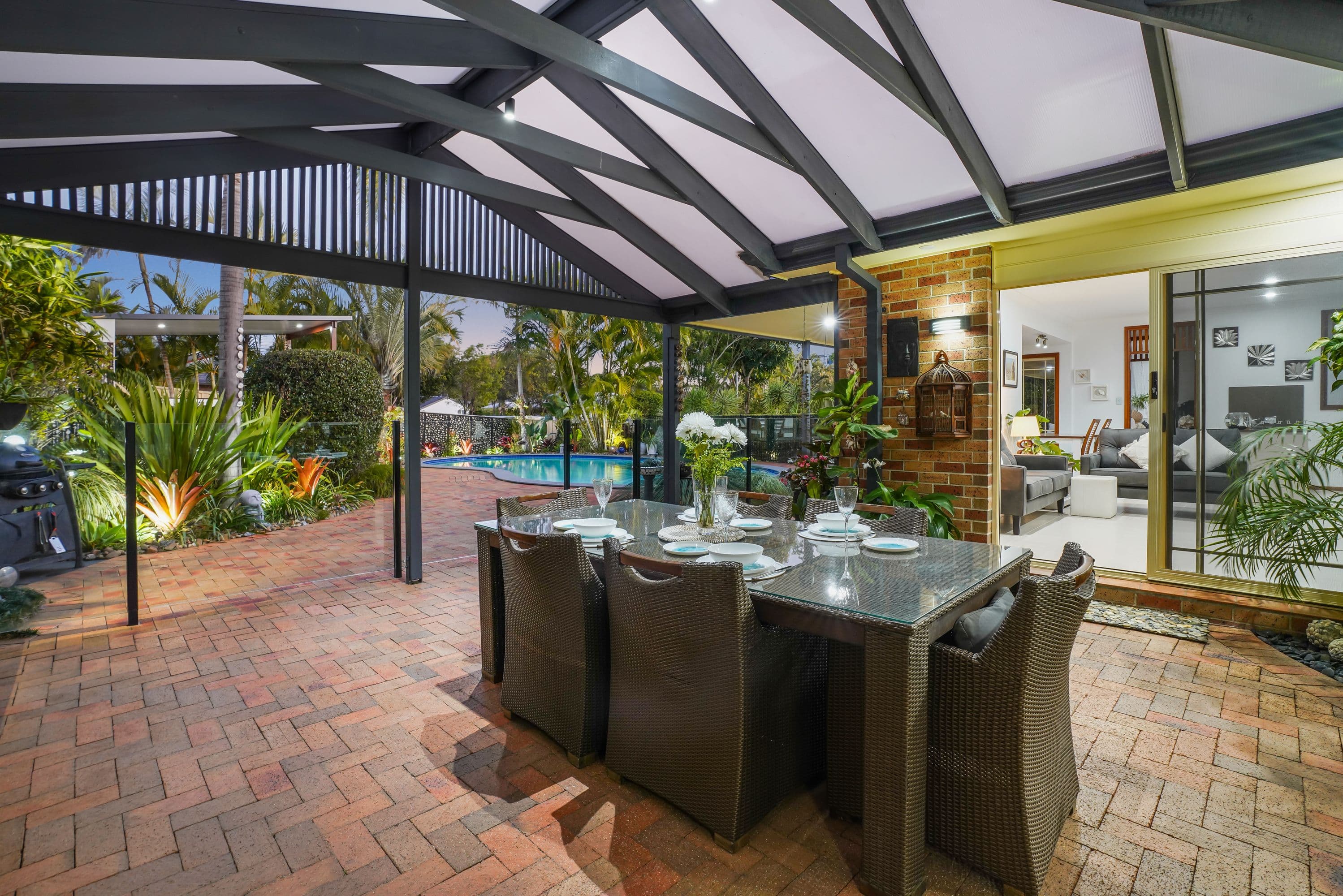 10 Beaconsfield Drive, Burleigh Waters QLD 4220, Burleigh Waters - Thumbnail 5