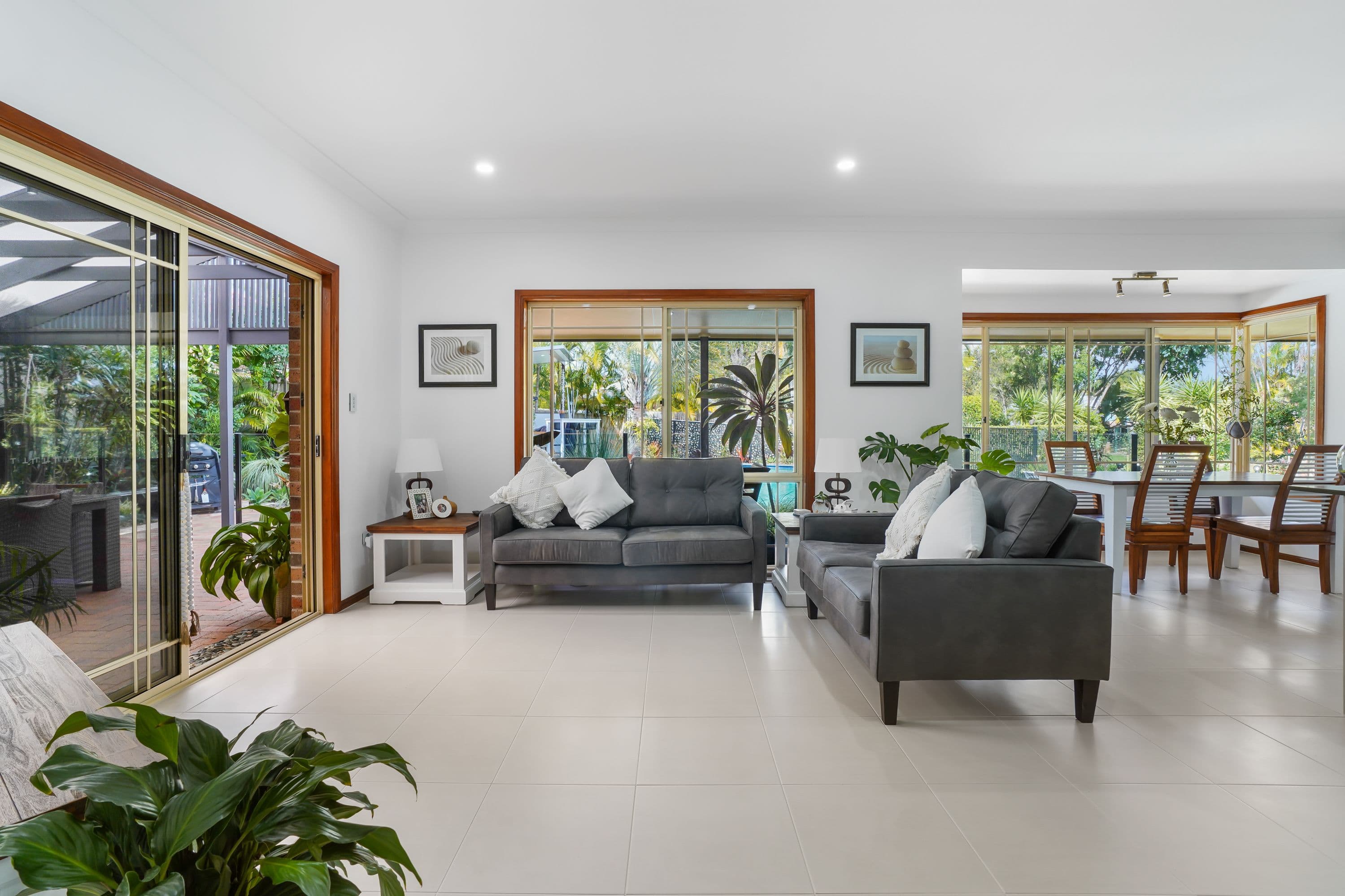 10 Beaconsfield Drive, Burleigh Waters QLD 4220, Burleigh Waters - Thumbnail 8