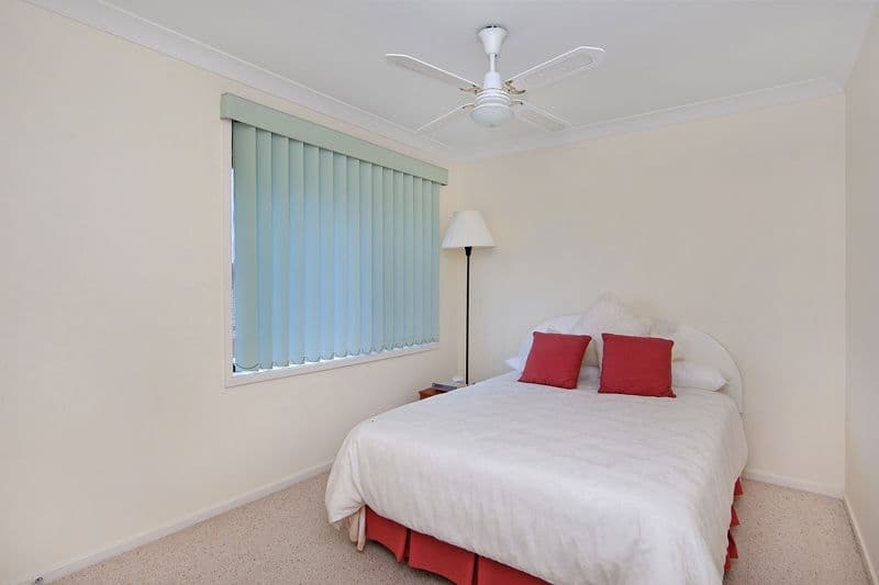 38 Debra Anne Drive, BATEAU BAY NSW 2261, Bateau Bay - Thumbnail 5
