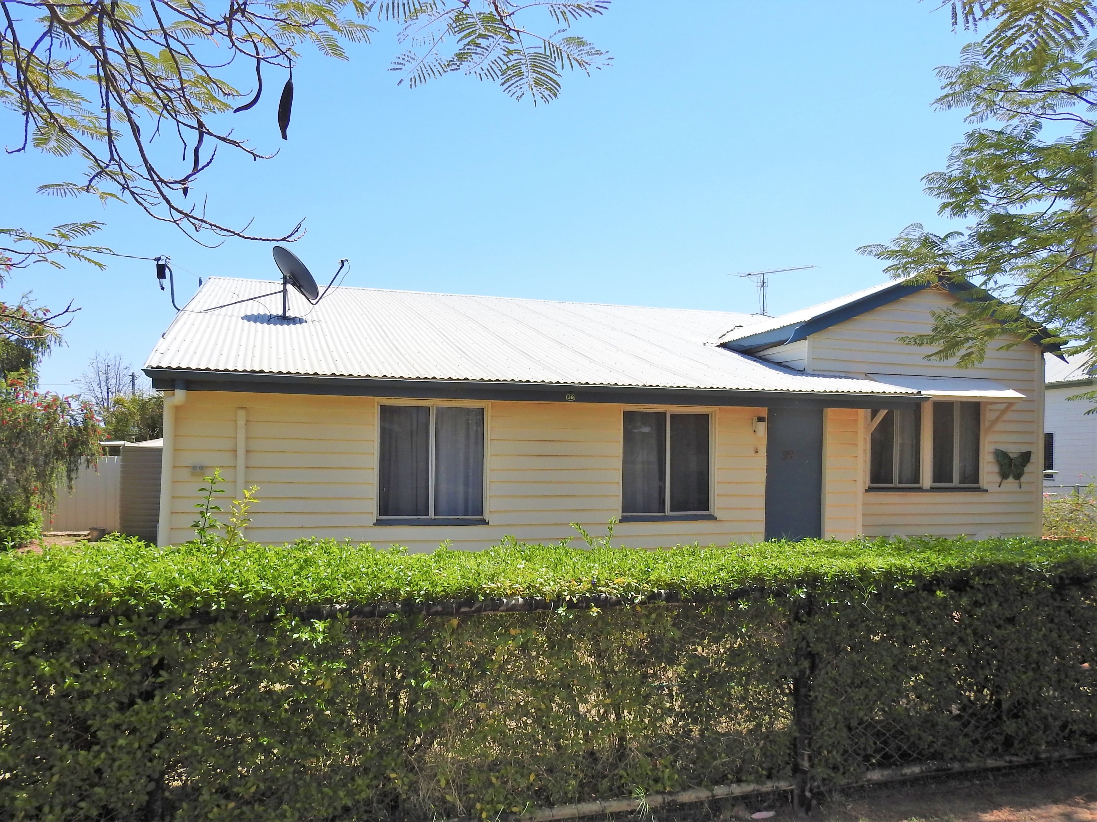 39 Galah Street, Longreach QLD 4730, Longreach - Image 1