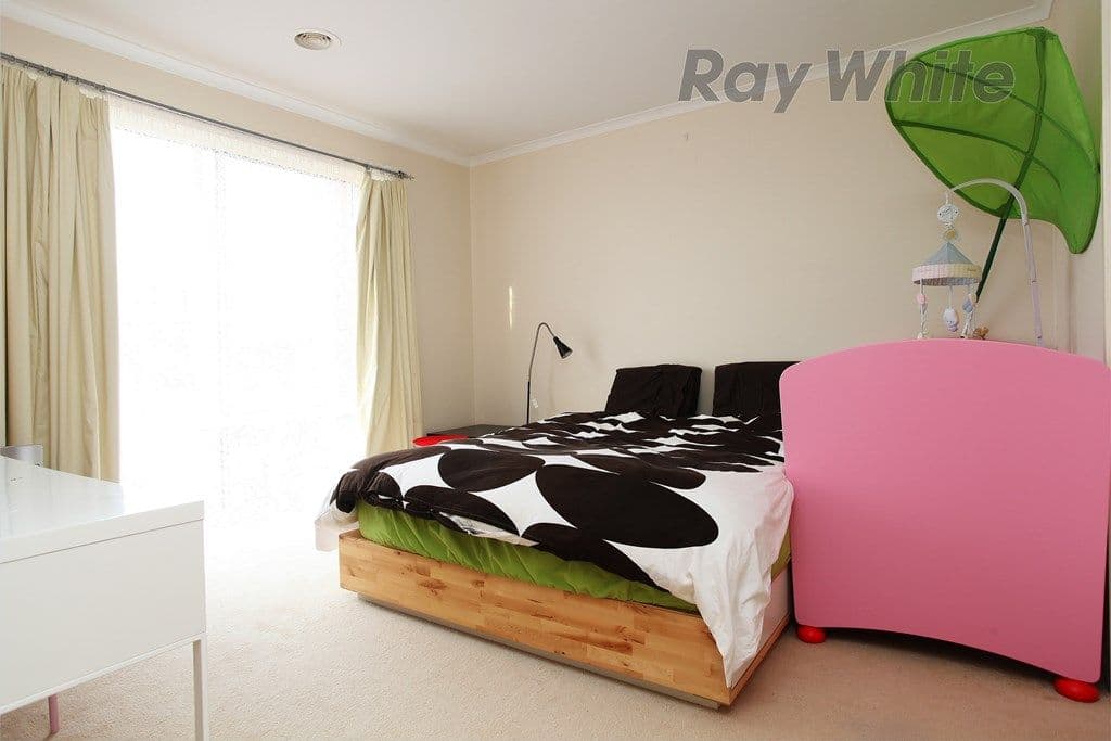 3 Kingsley Avenue, POINT COOK VIC 3030, Point Cook - Thumbnail 2