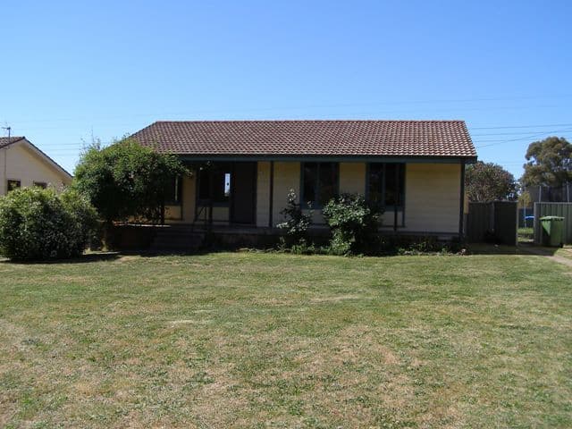 27 Coulson Place, ORANGE NSW 2800, Orange - Image 1