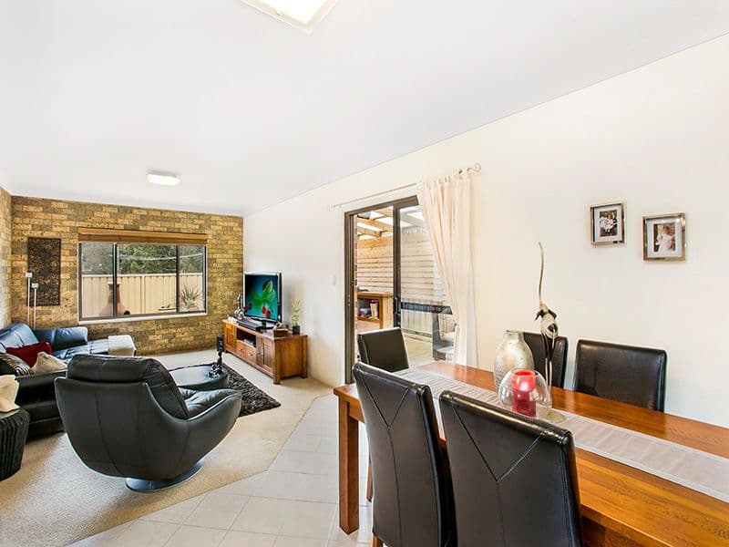 17 Dobell  Road, ENGADINE NSW 2233, Engadine - Thumbnail 4