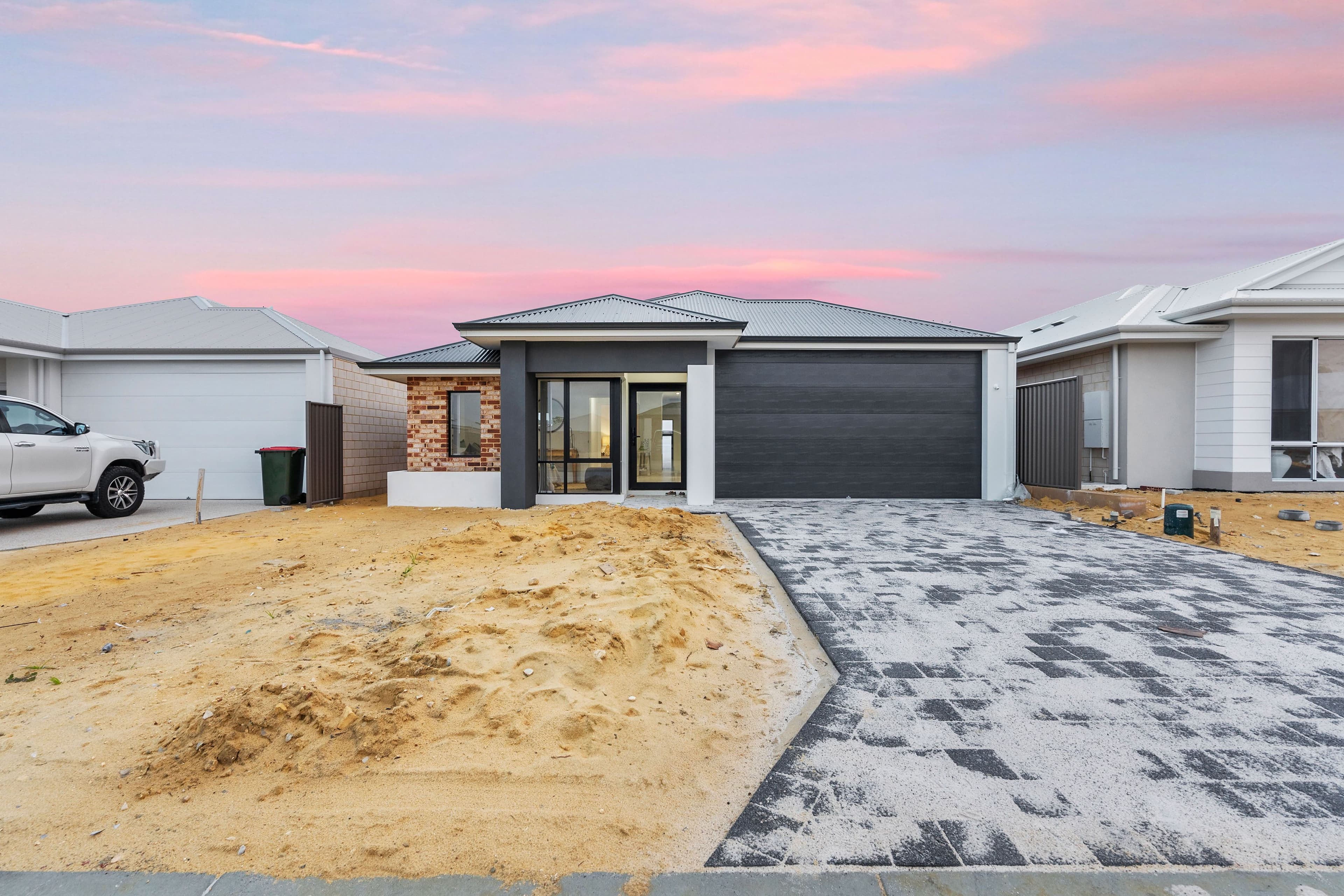 11 Tamborine Road, Clarkson WA 6030, Clarkson - Thumbnail 2